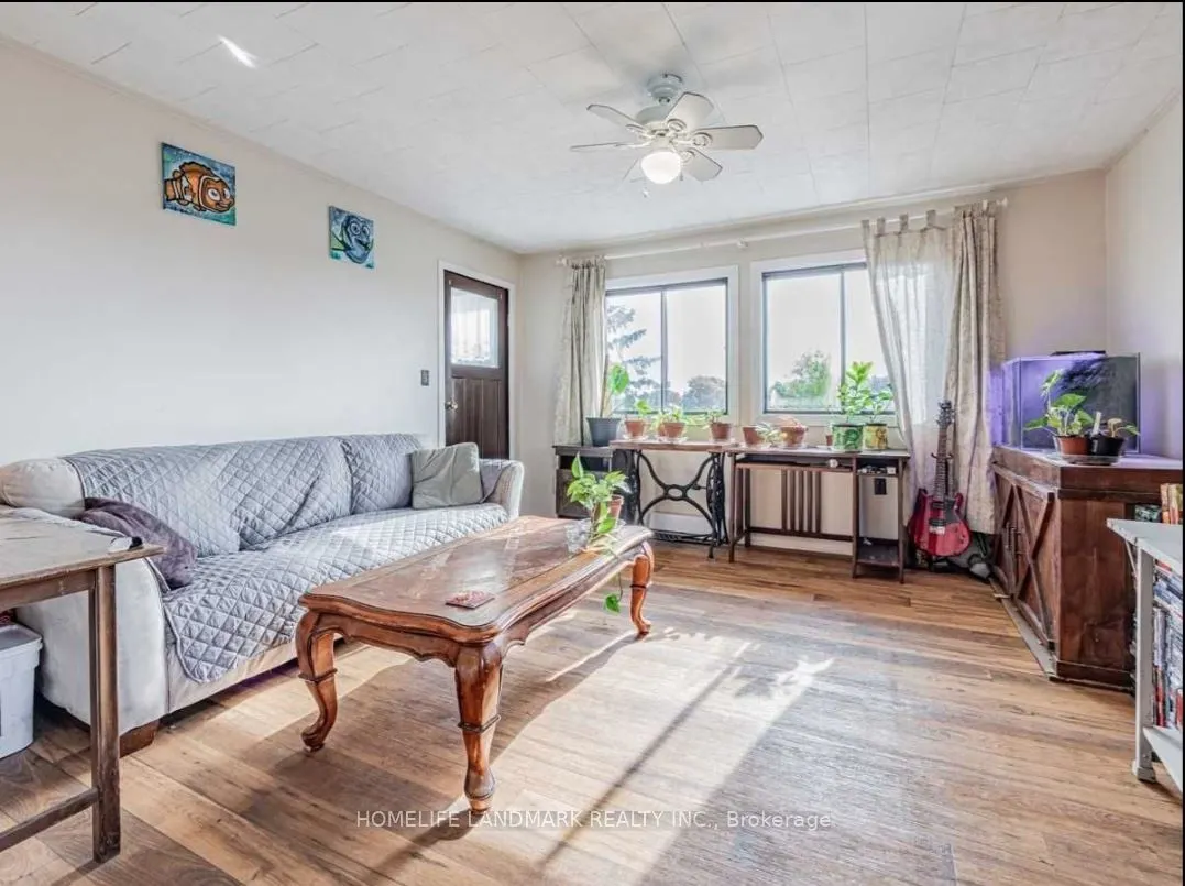 4432 MIDDLE Road