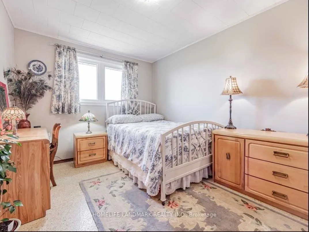 4432 MIDDLE Road