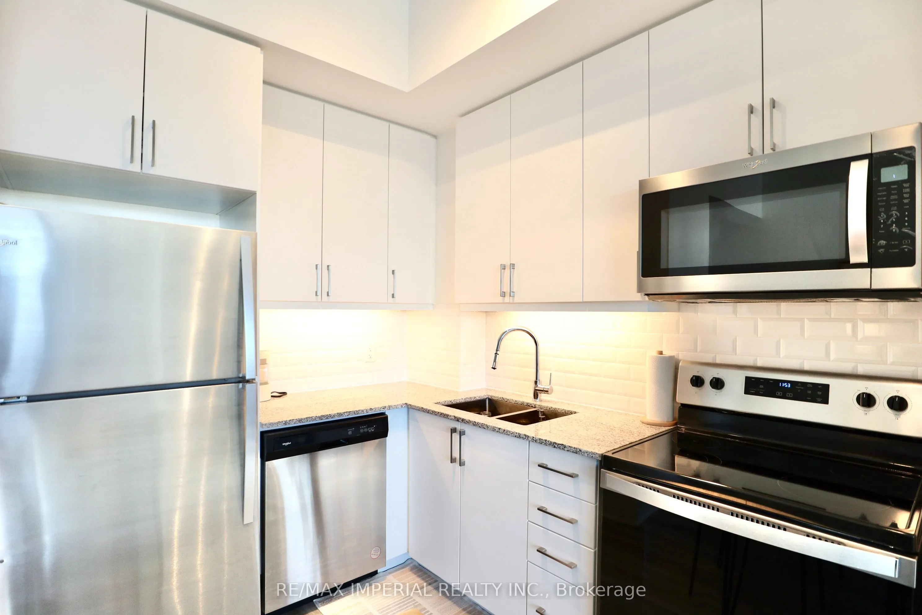3220 Sheppard Avenue E, #402