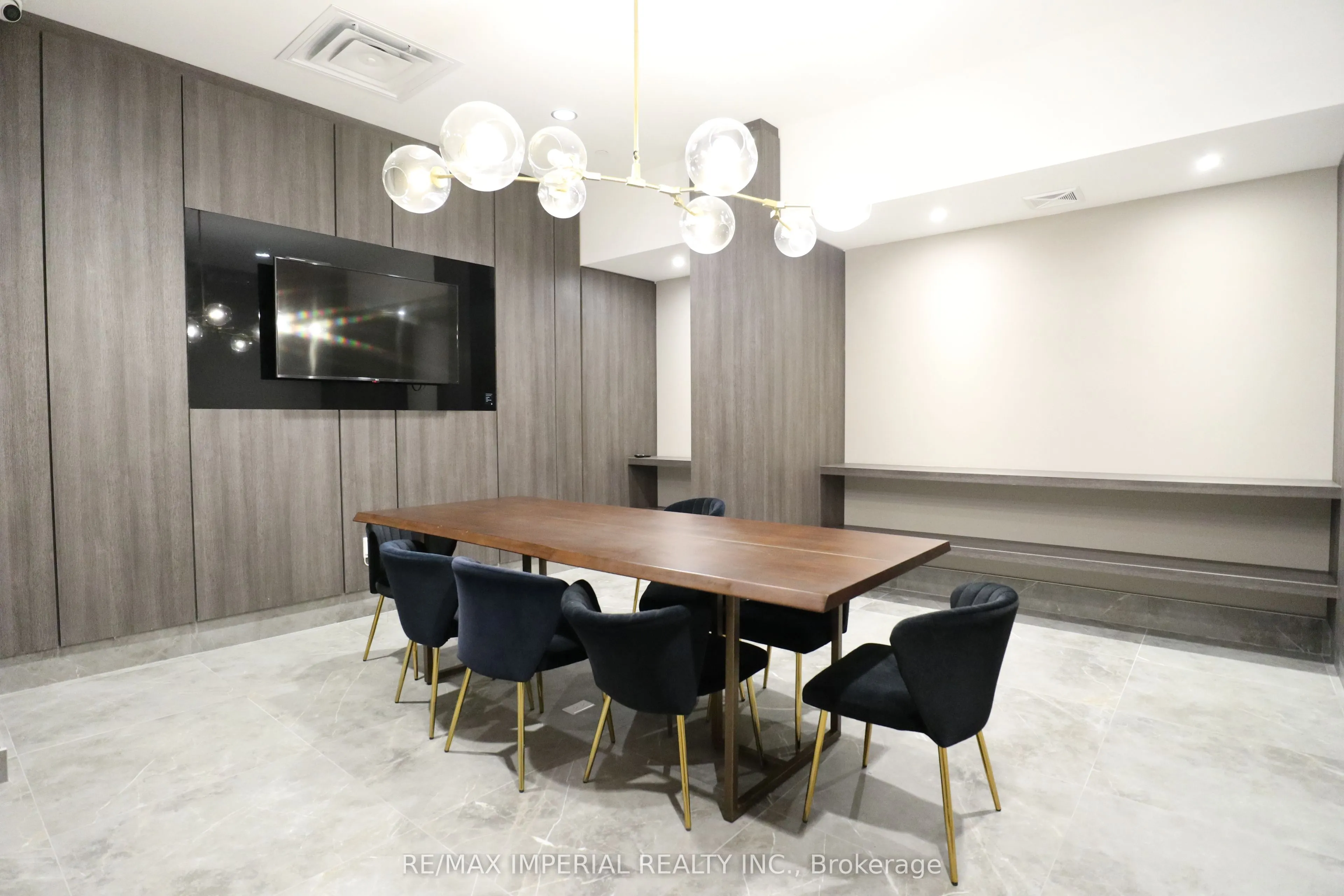 3220 Sheppard Avenue E, #402