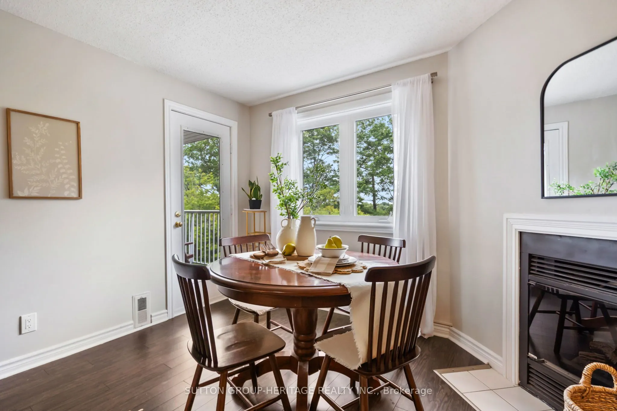 193 LakeDriveway W, #320