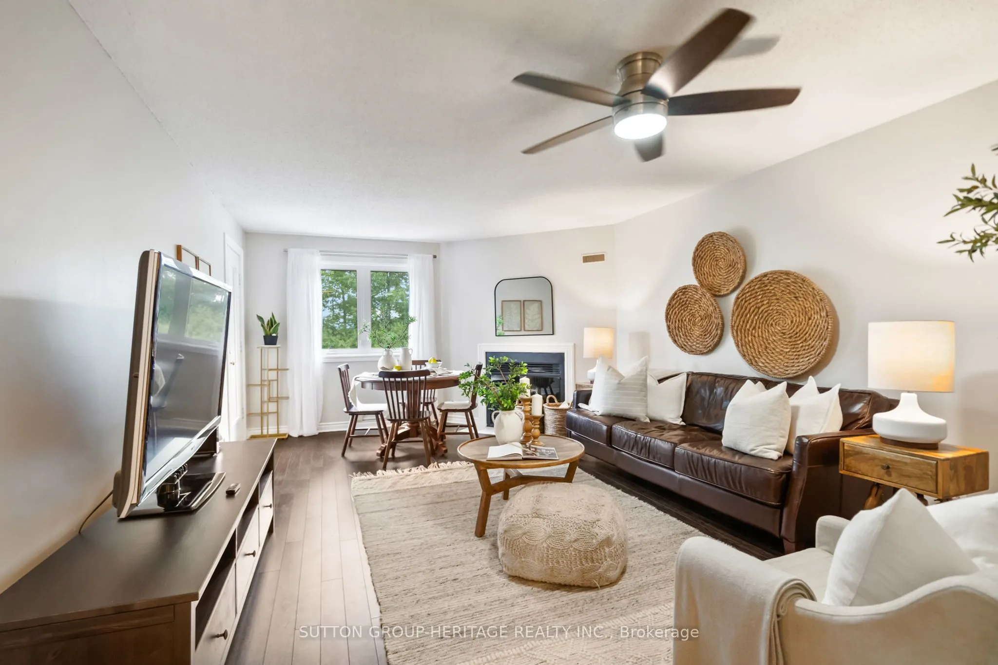193 LakeDriveway W, #320