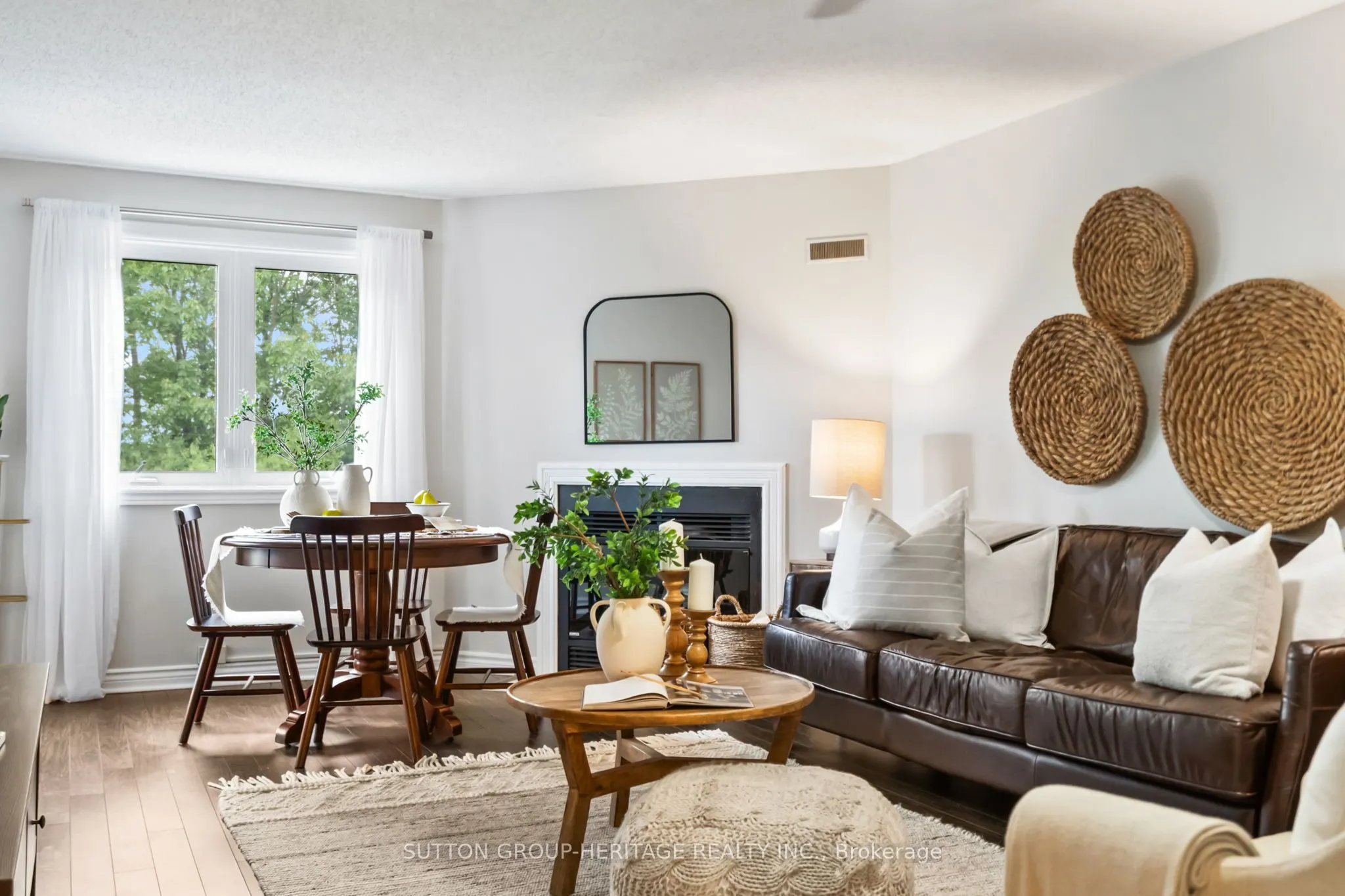 193 LakeDriveway W, #320