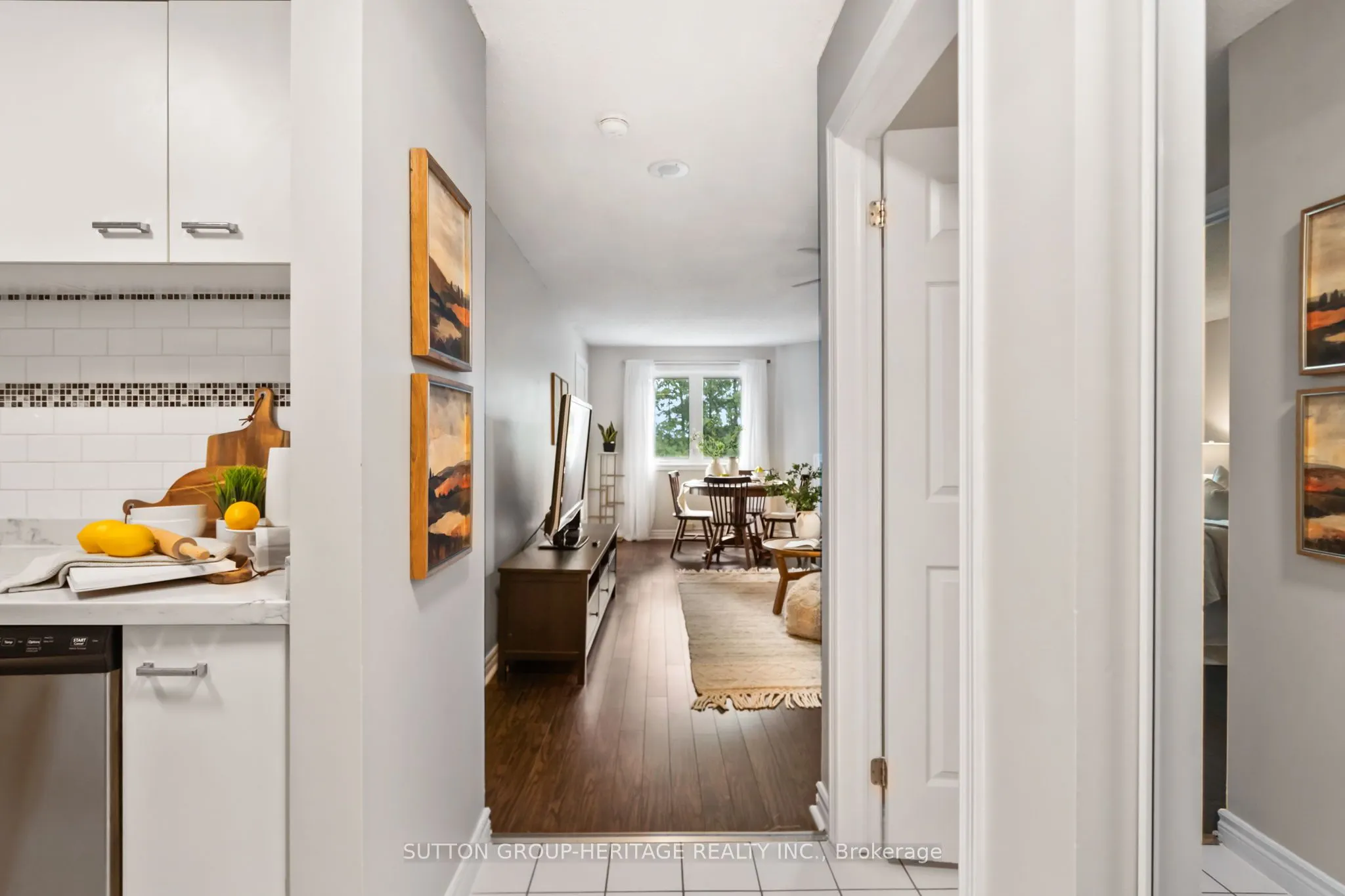 193 LakeDriveway W, #320
