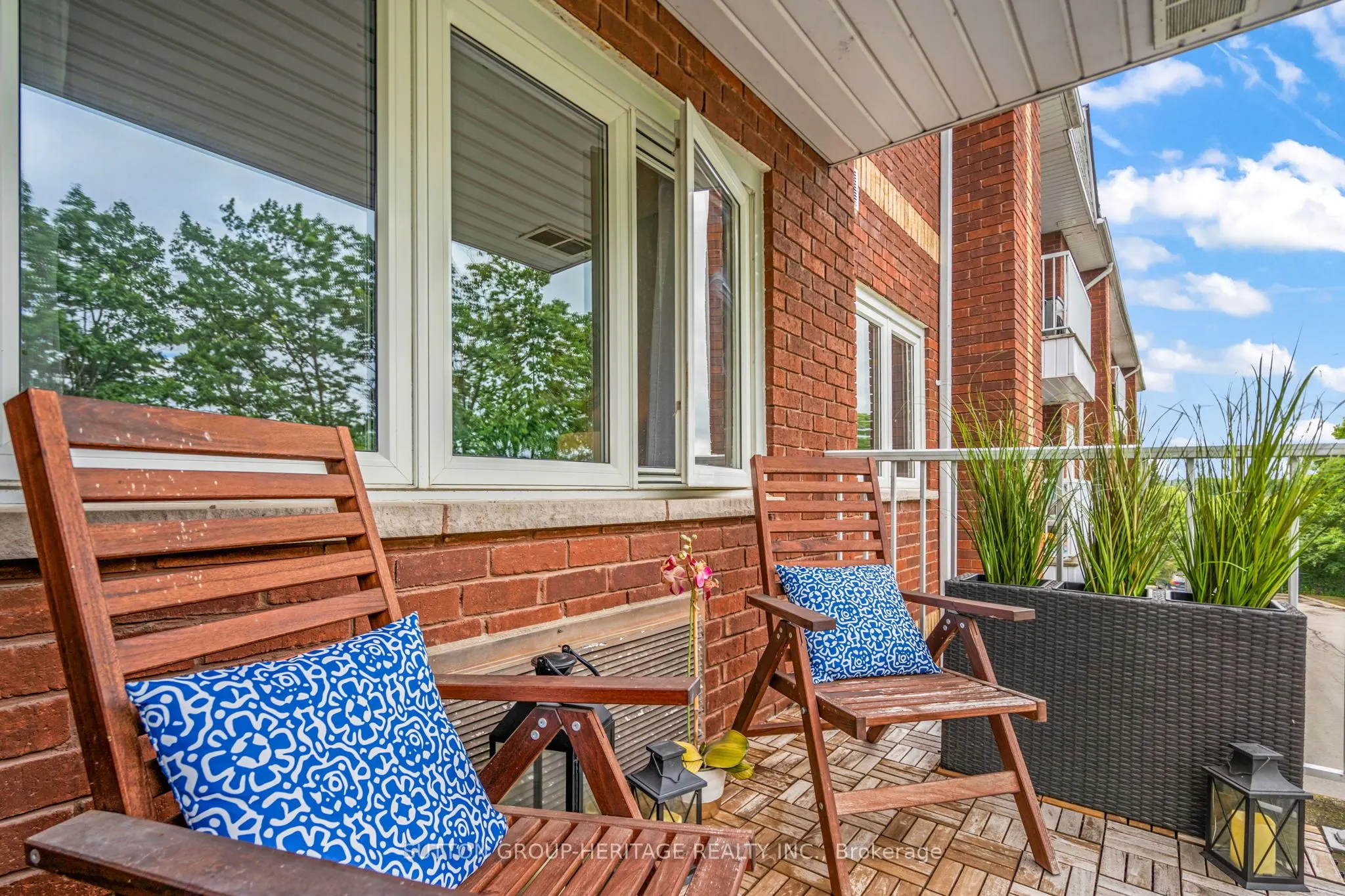 193 LakeDriveway W, #320