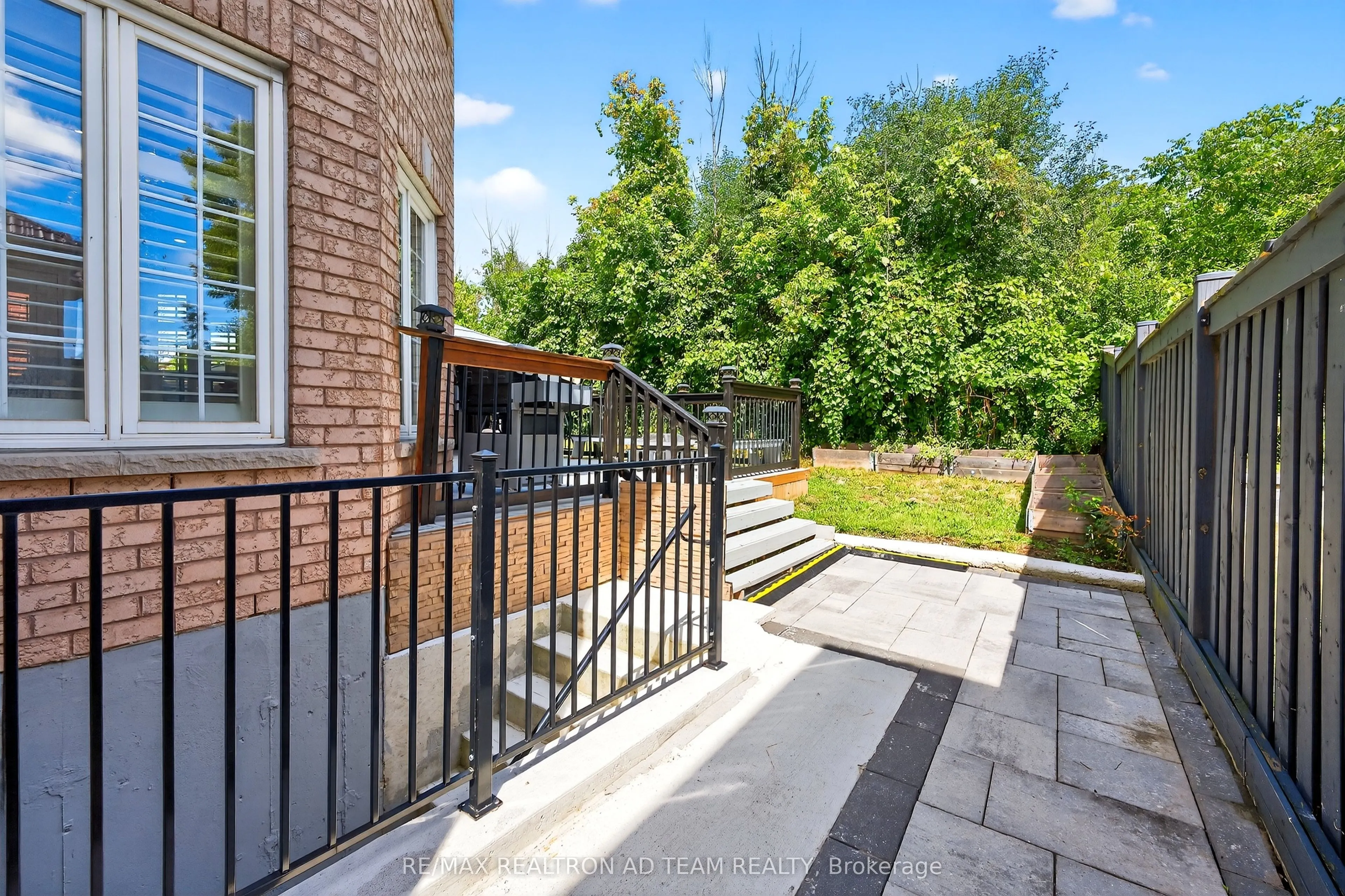 51 Winterton Way