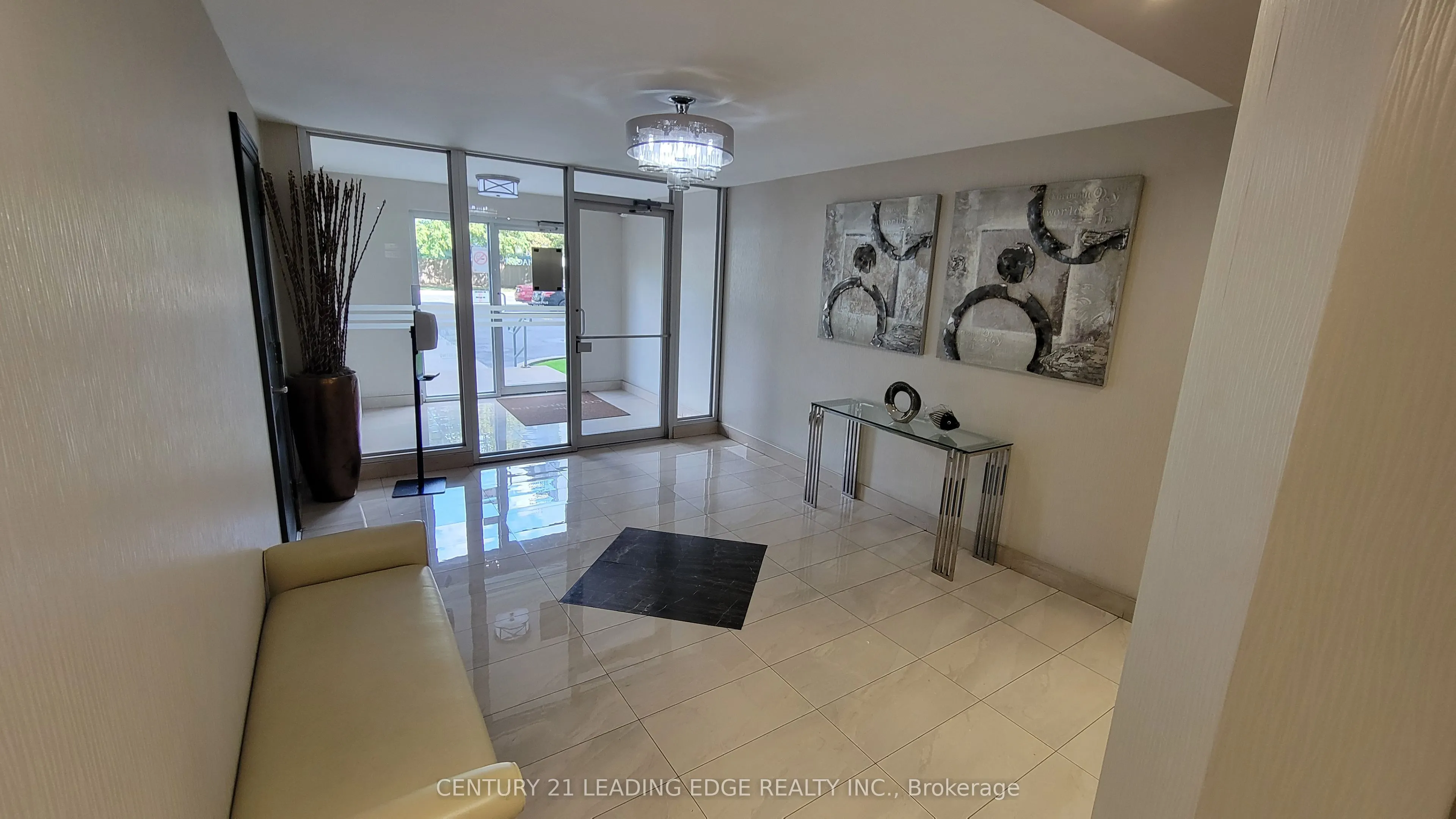2 Glamorgan Avenue, #1005