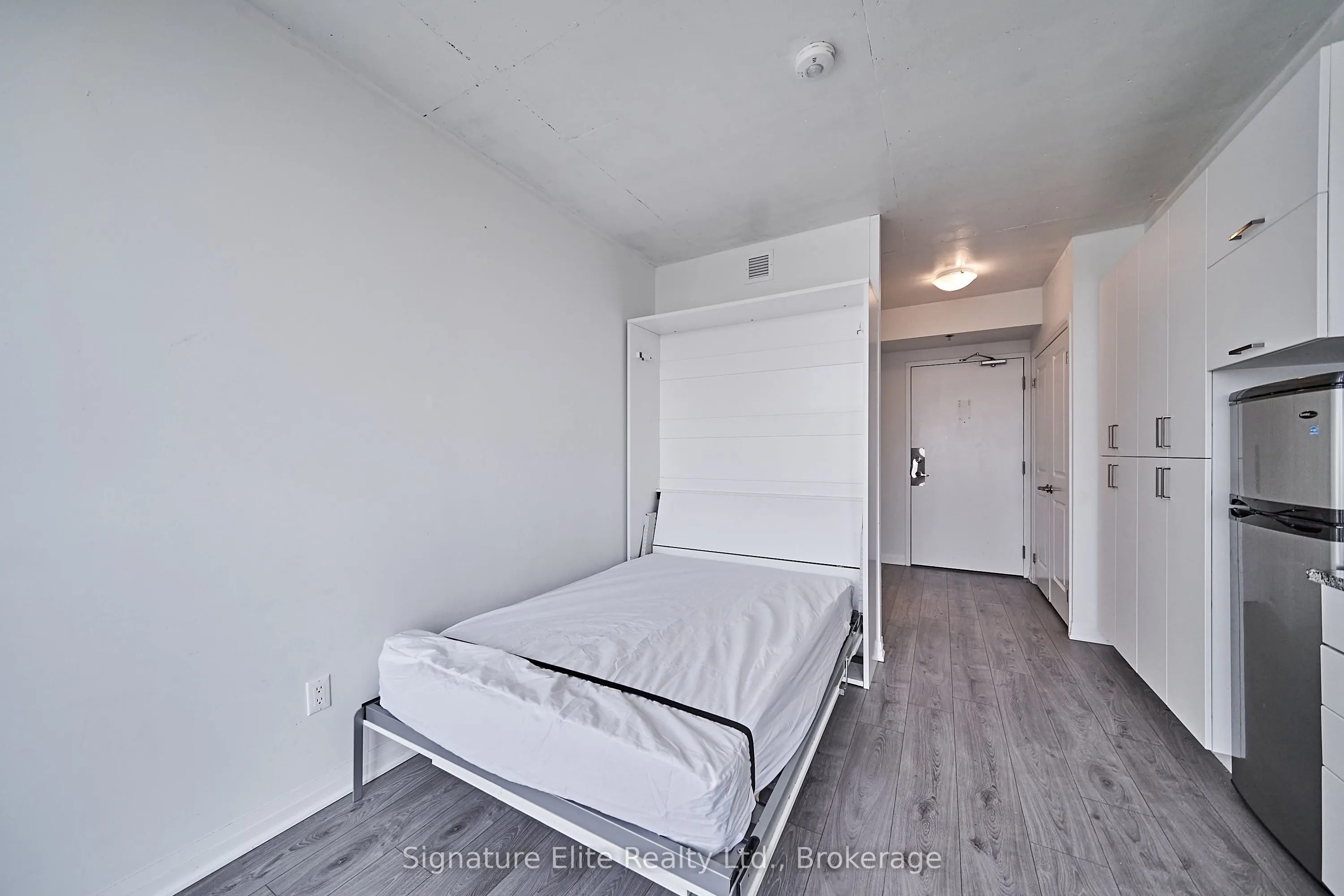 1900 Simcoe Street N, #616