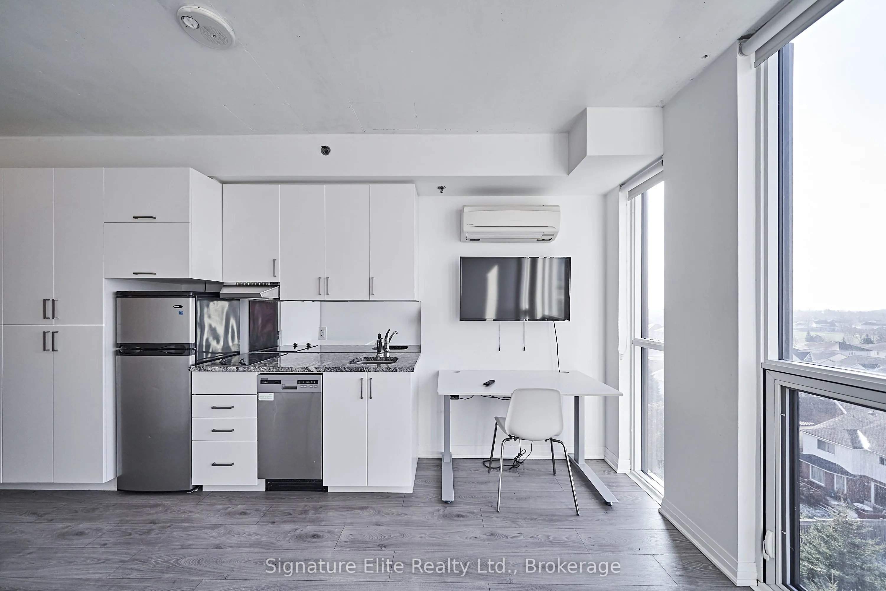 1900 Simcoe Street N, #616
