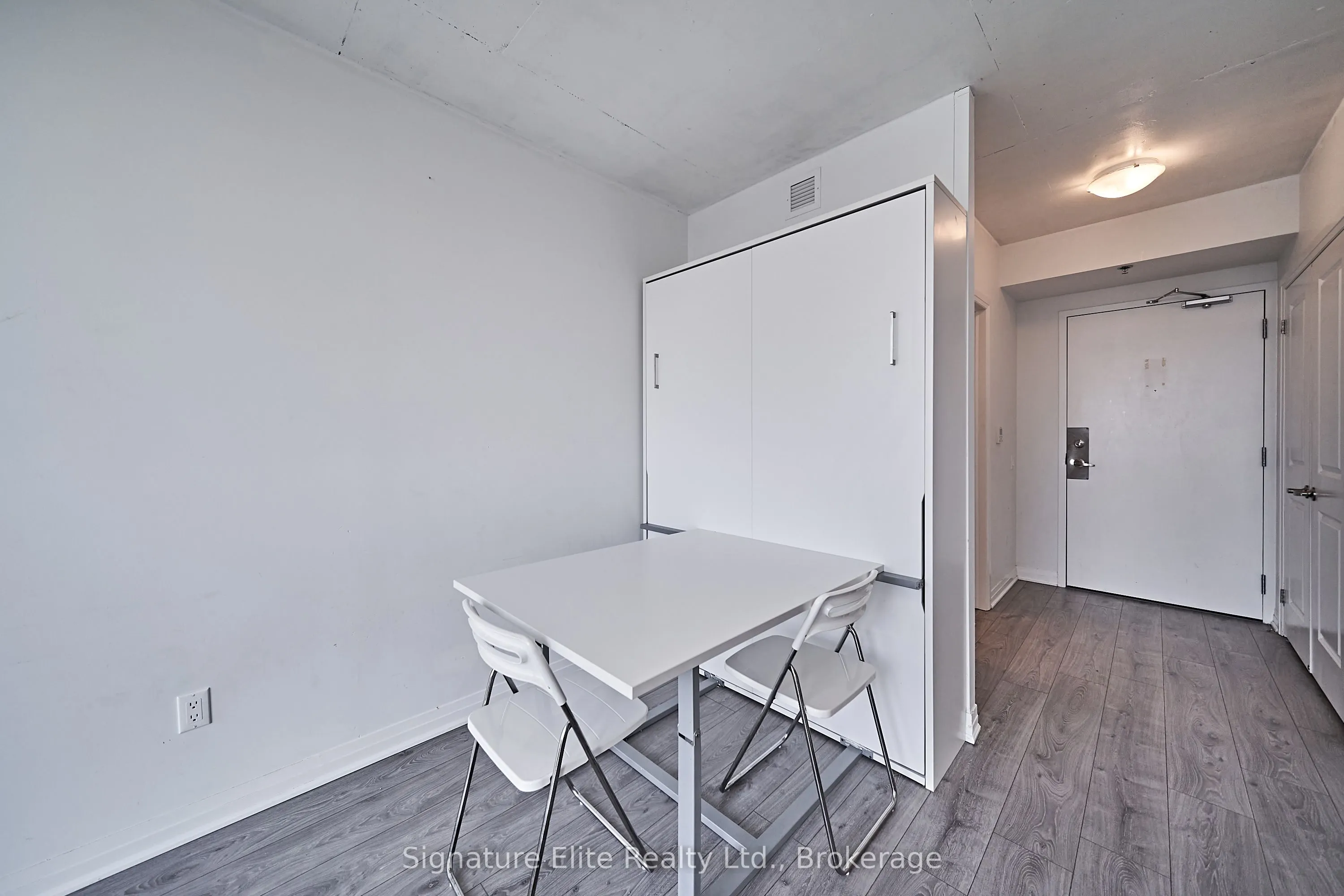 1900 Simcoe Street N, #616