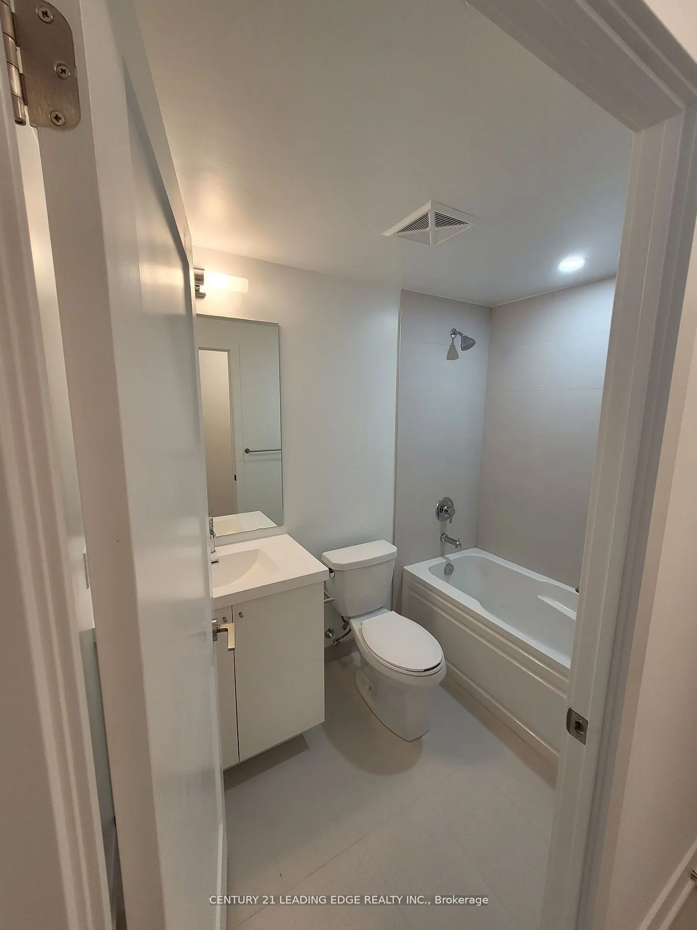 2545 Simcoe Street N, #1902