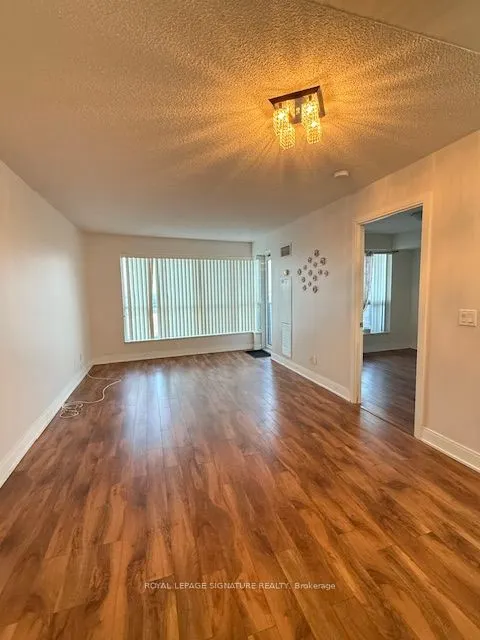 125 Village Green Square, #1412