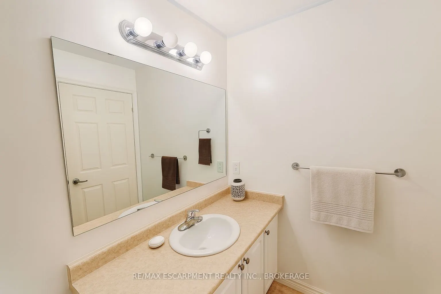 75 Shipway Avenue, #209