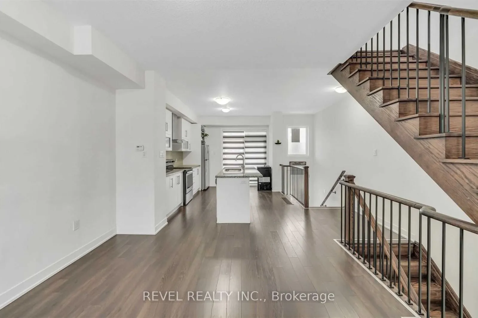 21 Donald Fleming Way
