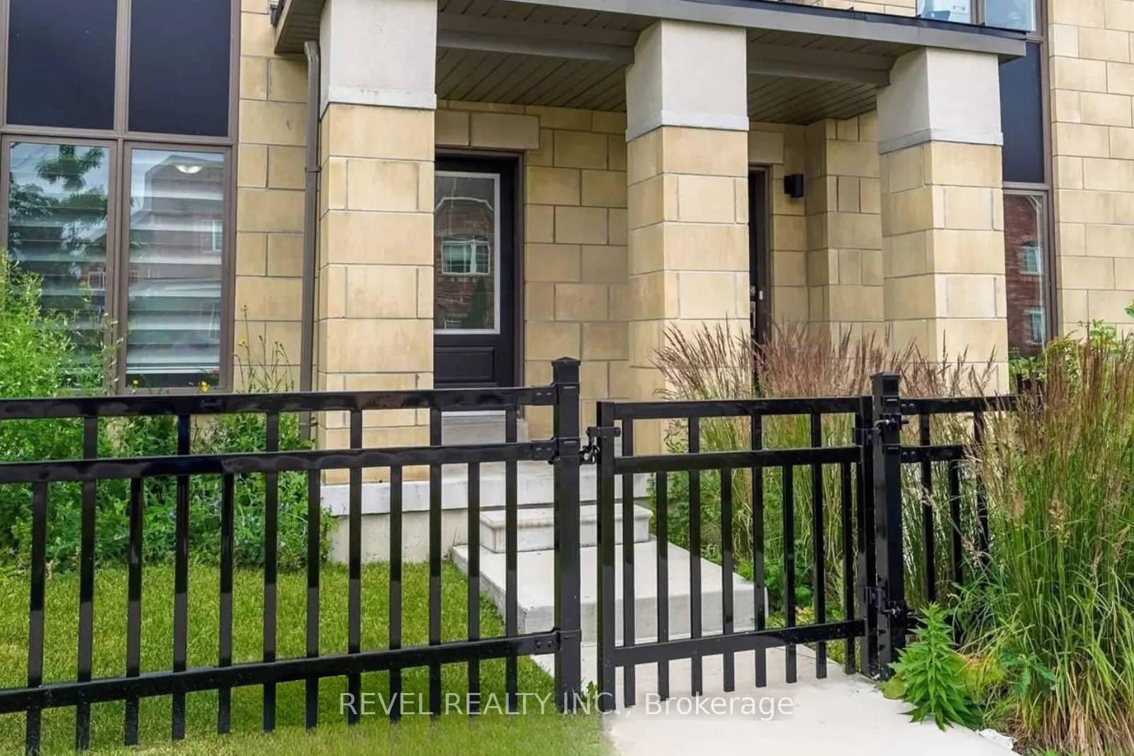 21 Donald Fleming Way