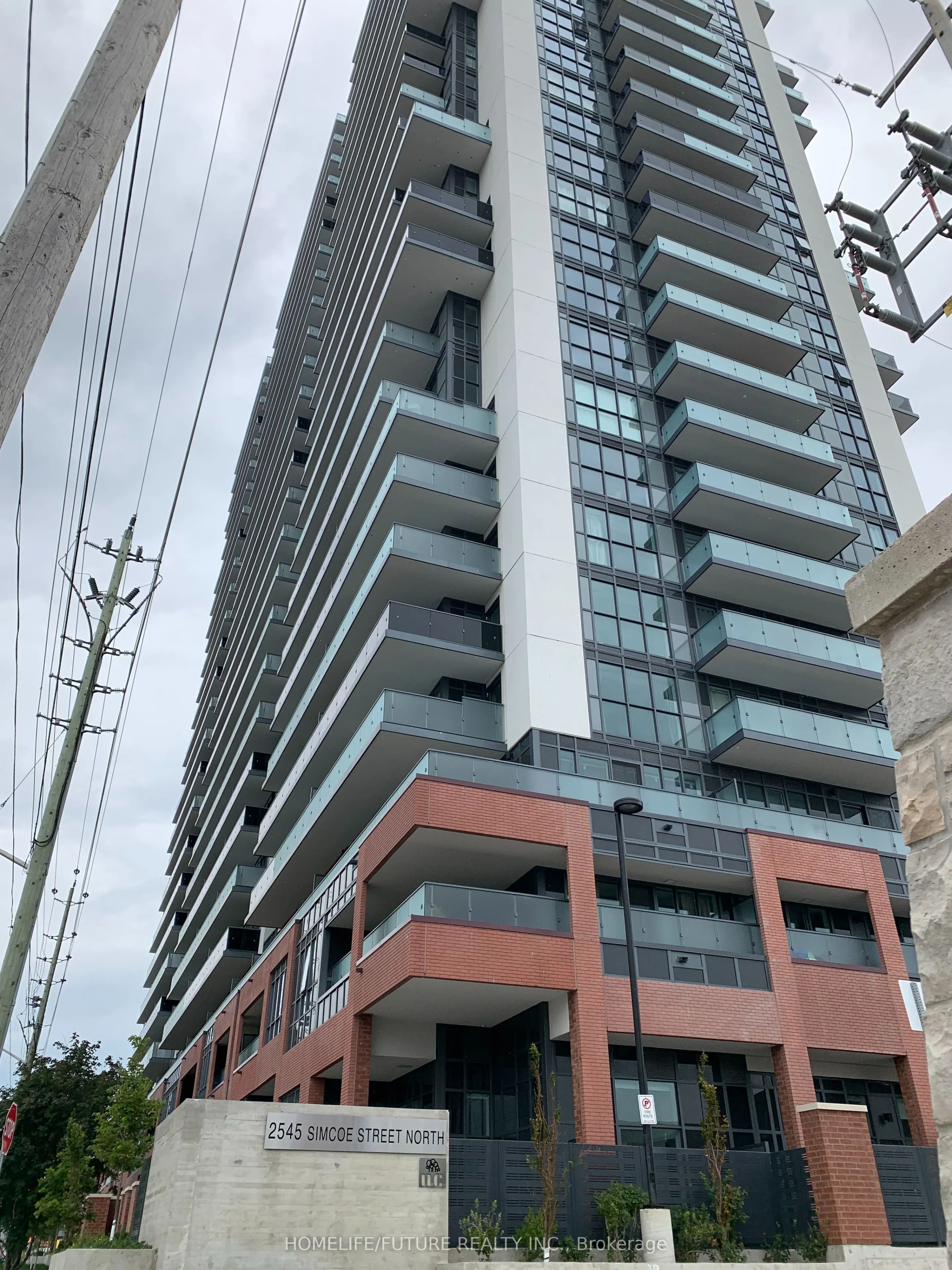 2545 Simcoe Street N, #1432