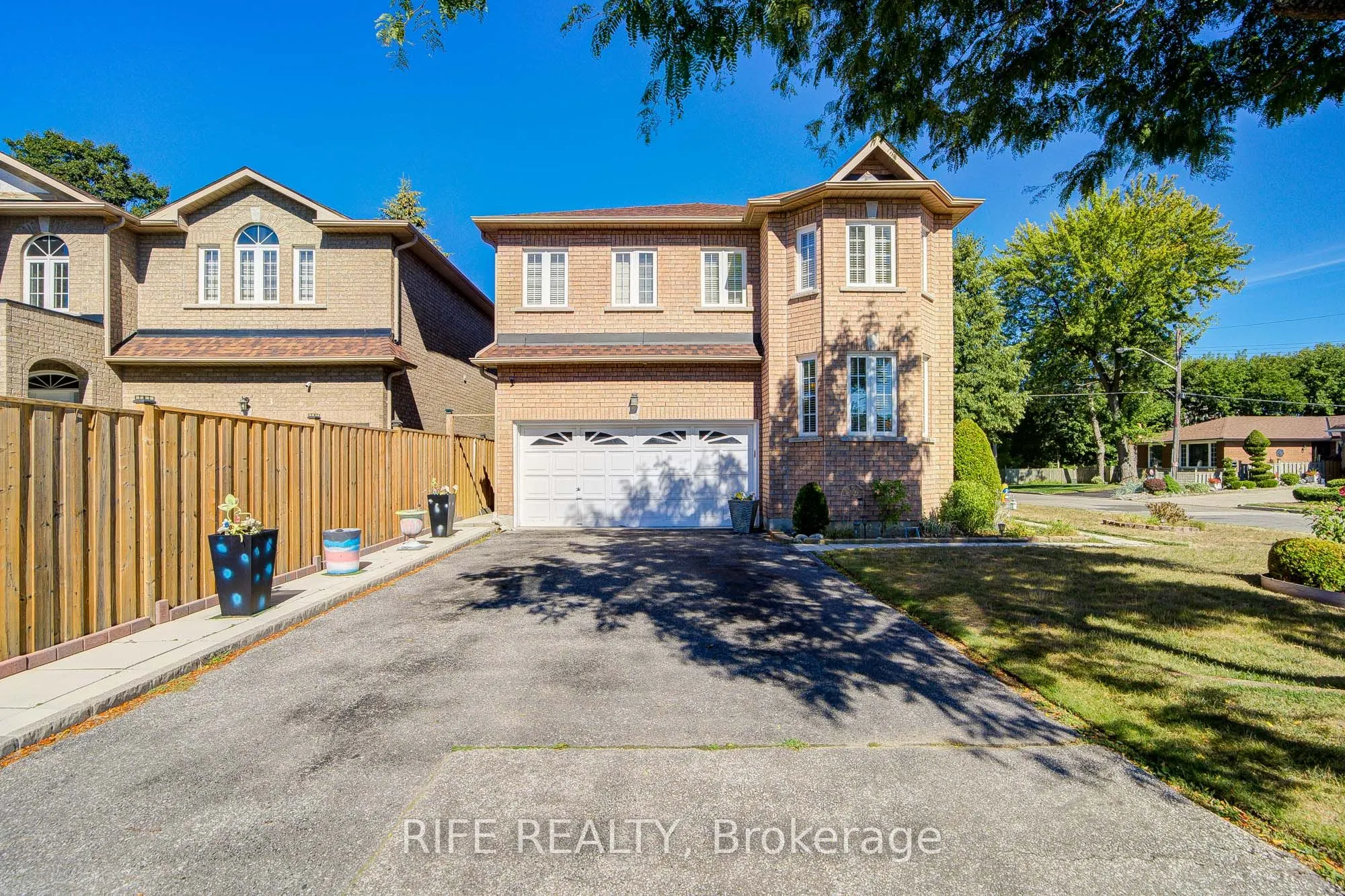 106 Craggview Drive