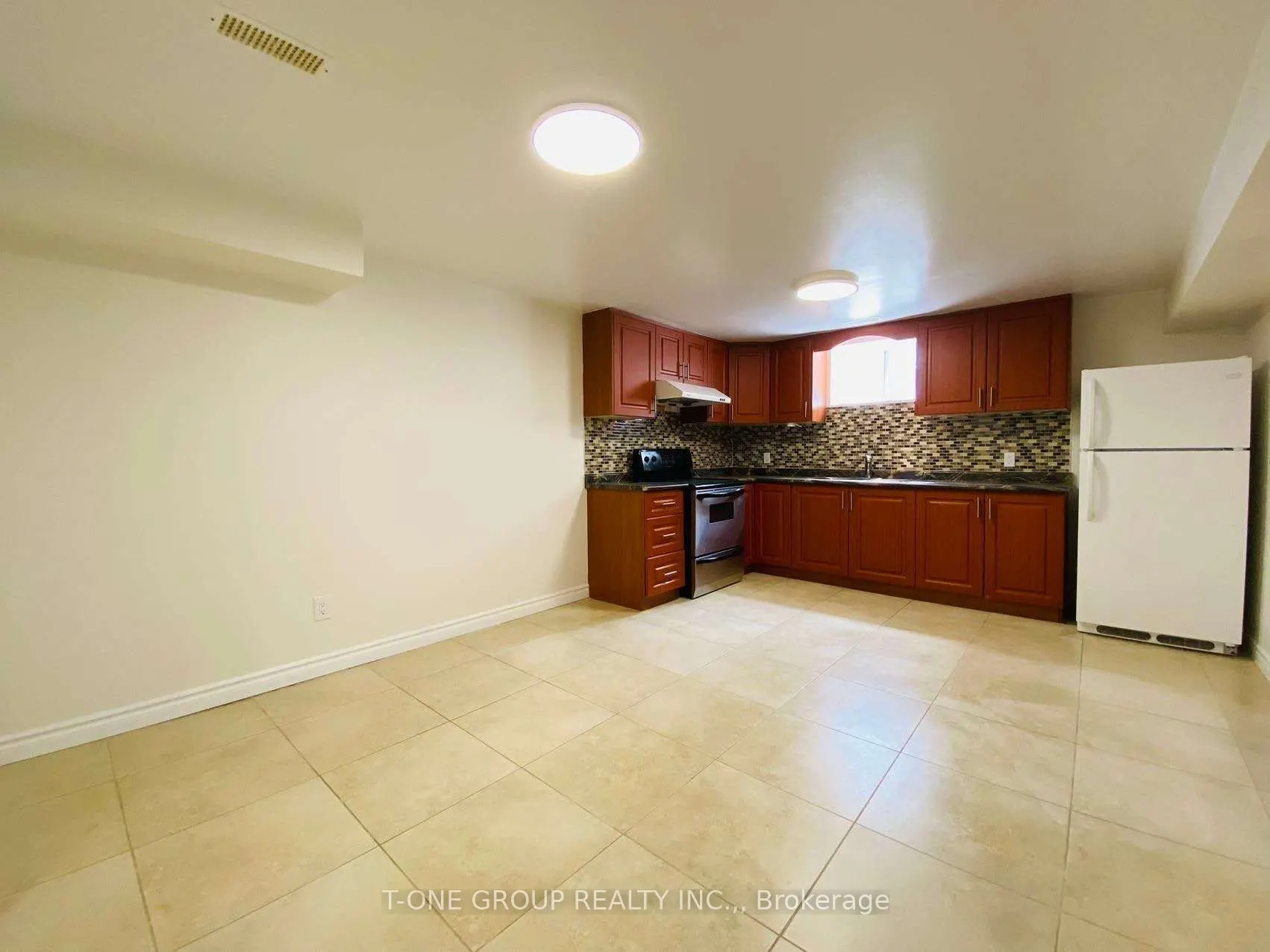 24 Canham Crescent