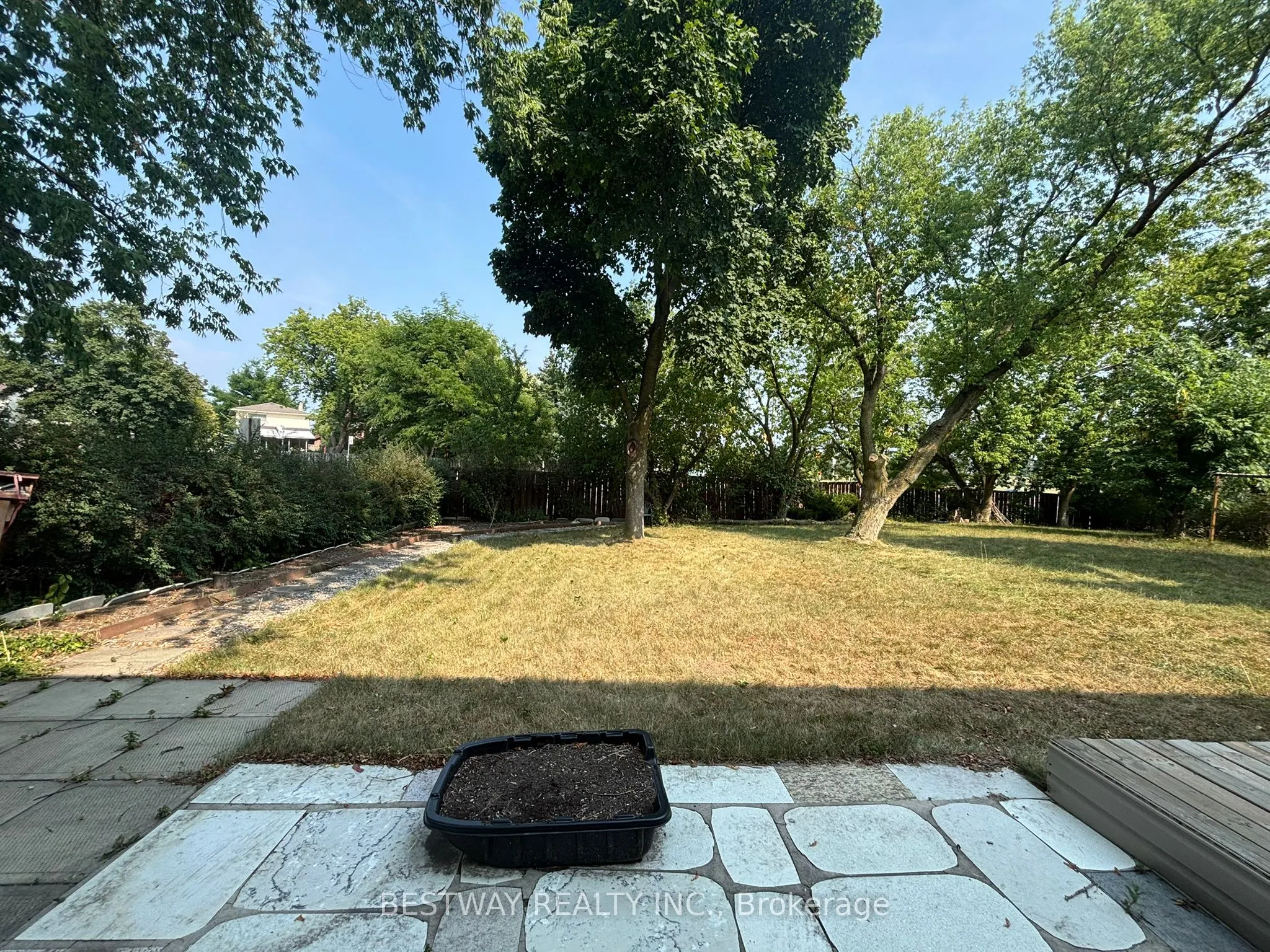 51 Longbow Square (BSMT) Square