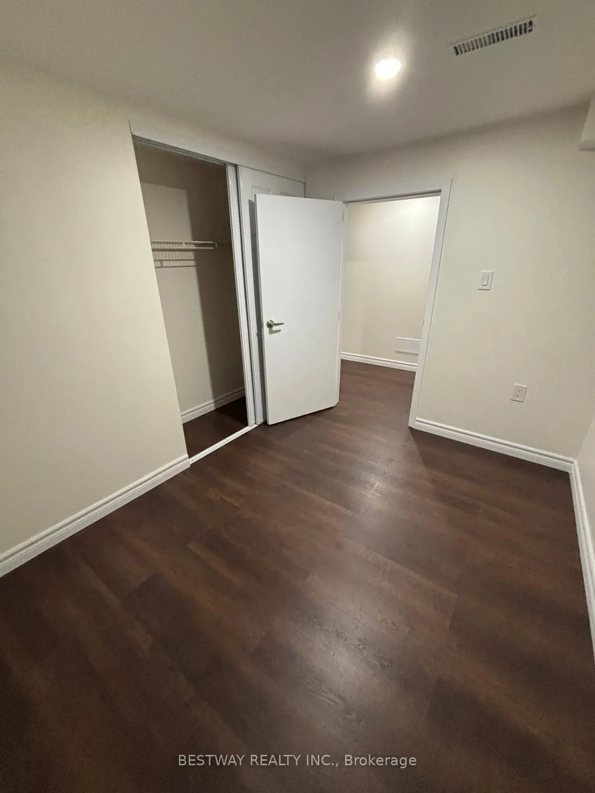 51 Longbow Square (BSMT) Square