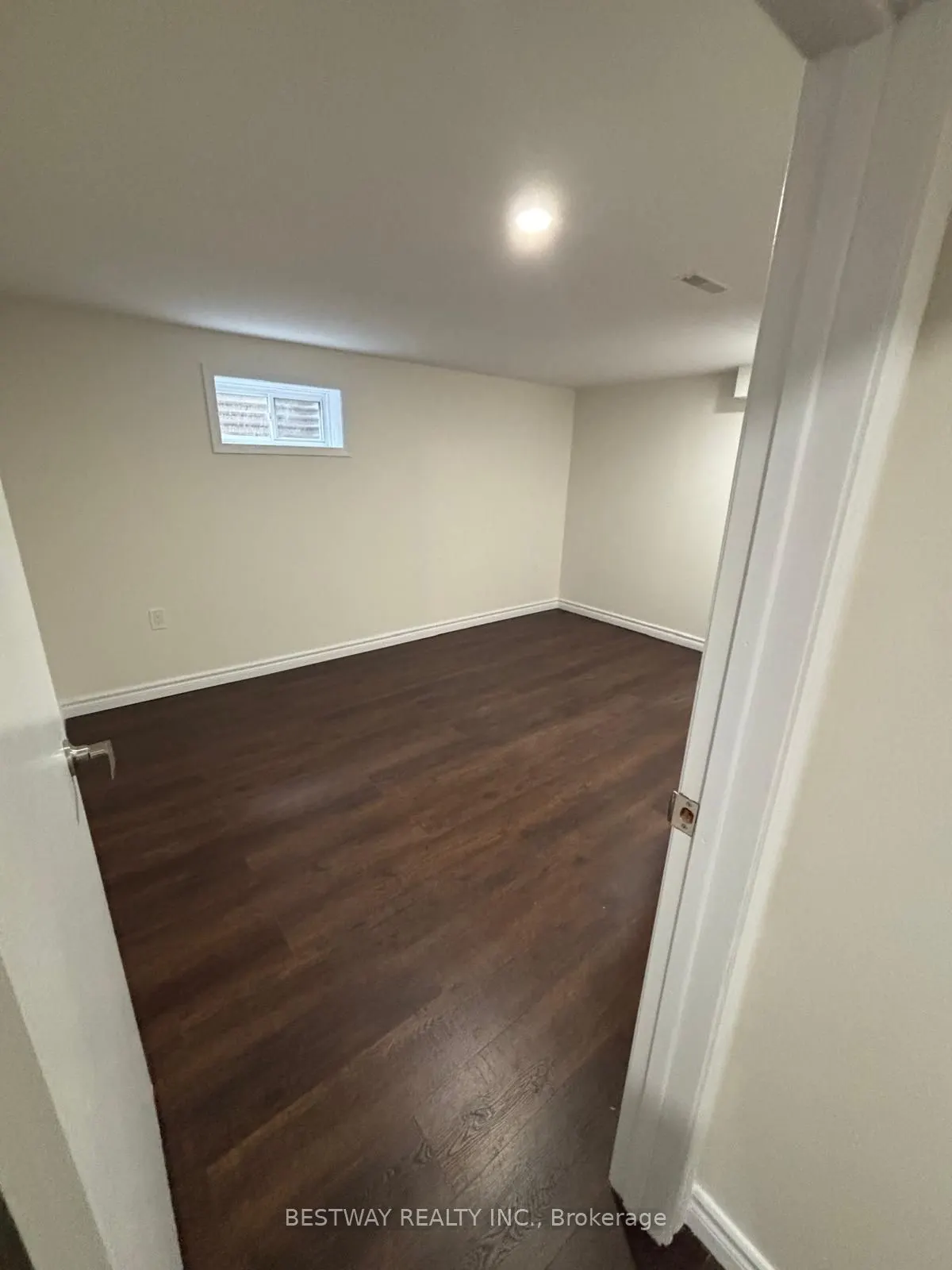 51 Longbow Square (BSMT) Square