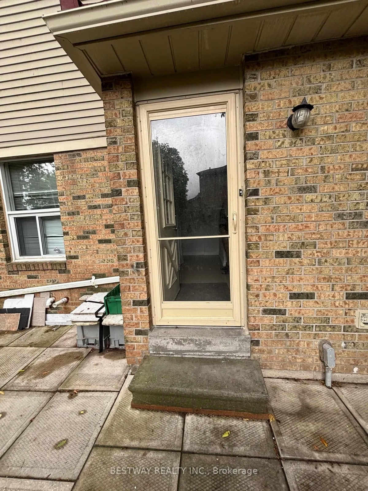 51 Longbow Square (BSMT) Square