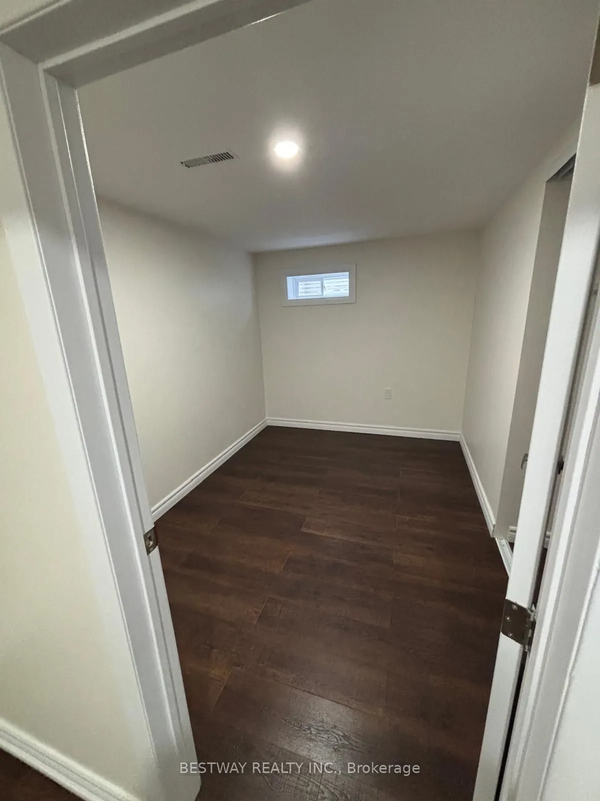 51 Longbow Square (BSMT) Square