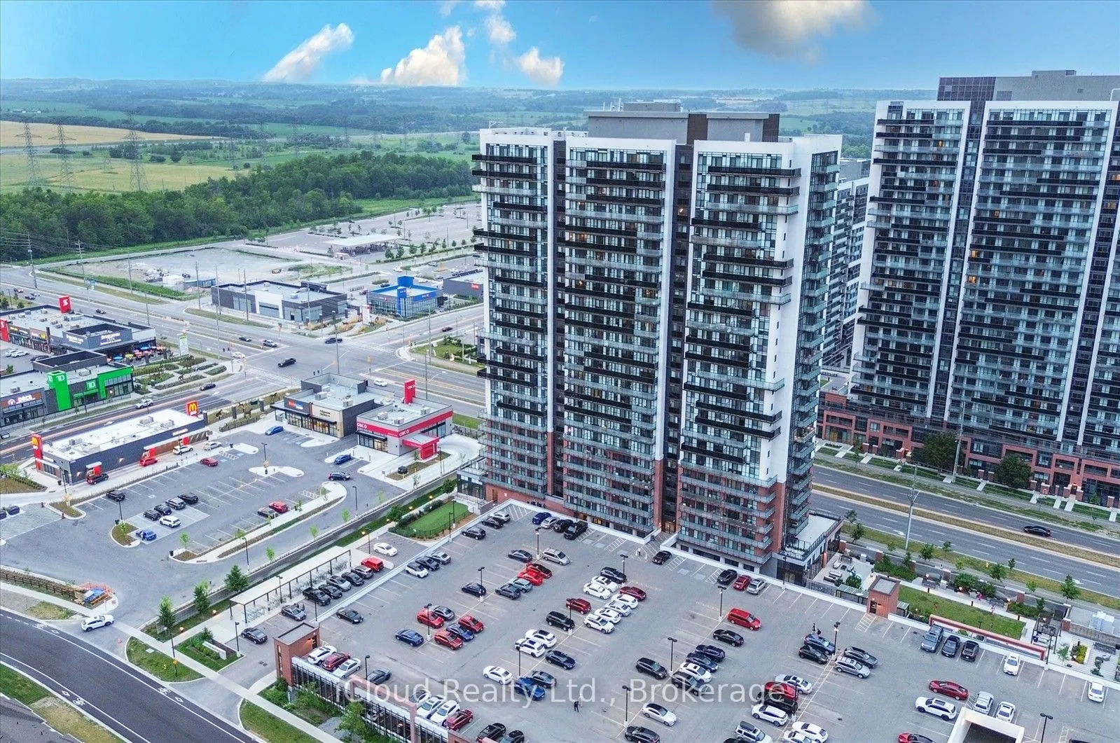 2550 Simcoe Street N, #321