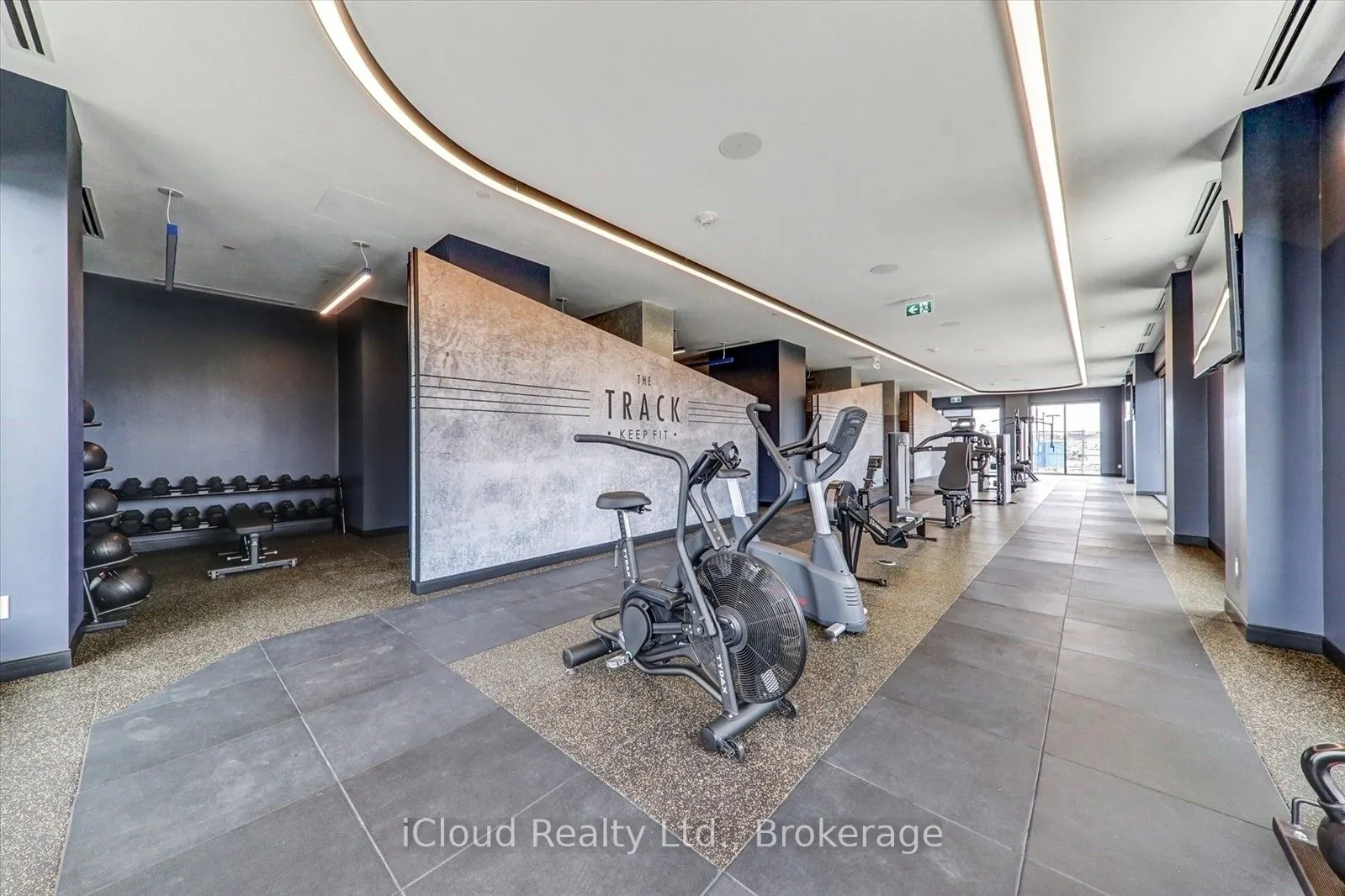2550 Simcoe Street N, #321