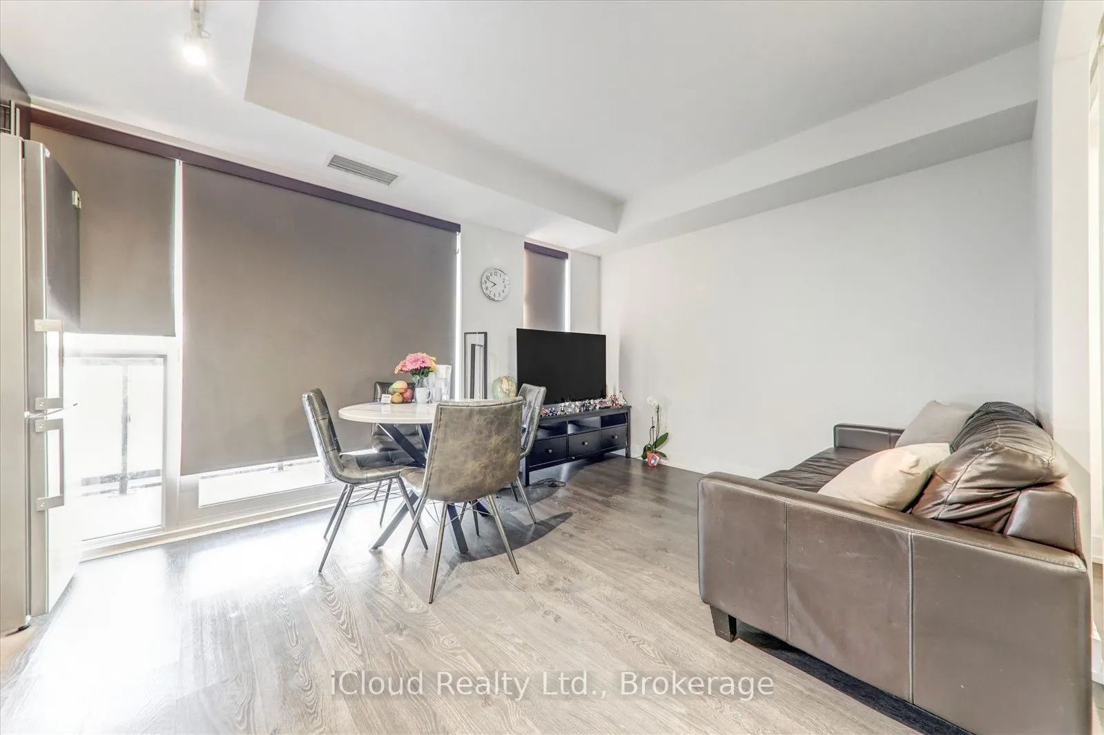 2550 Simcoe Street N, #321