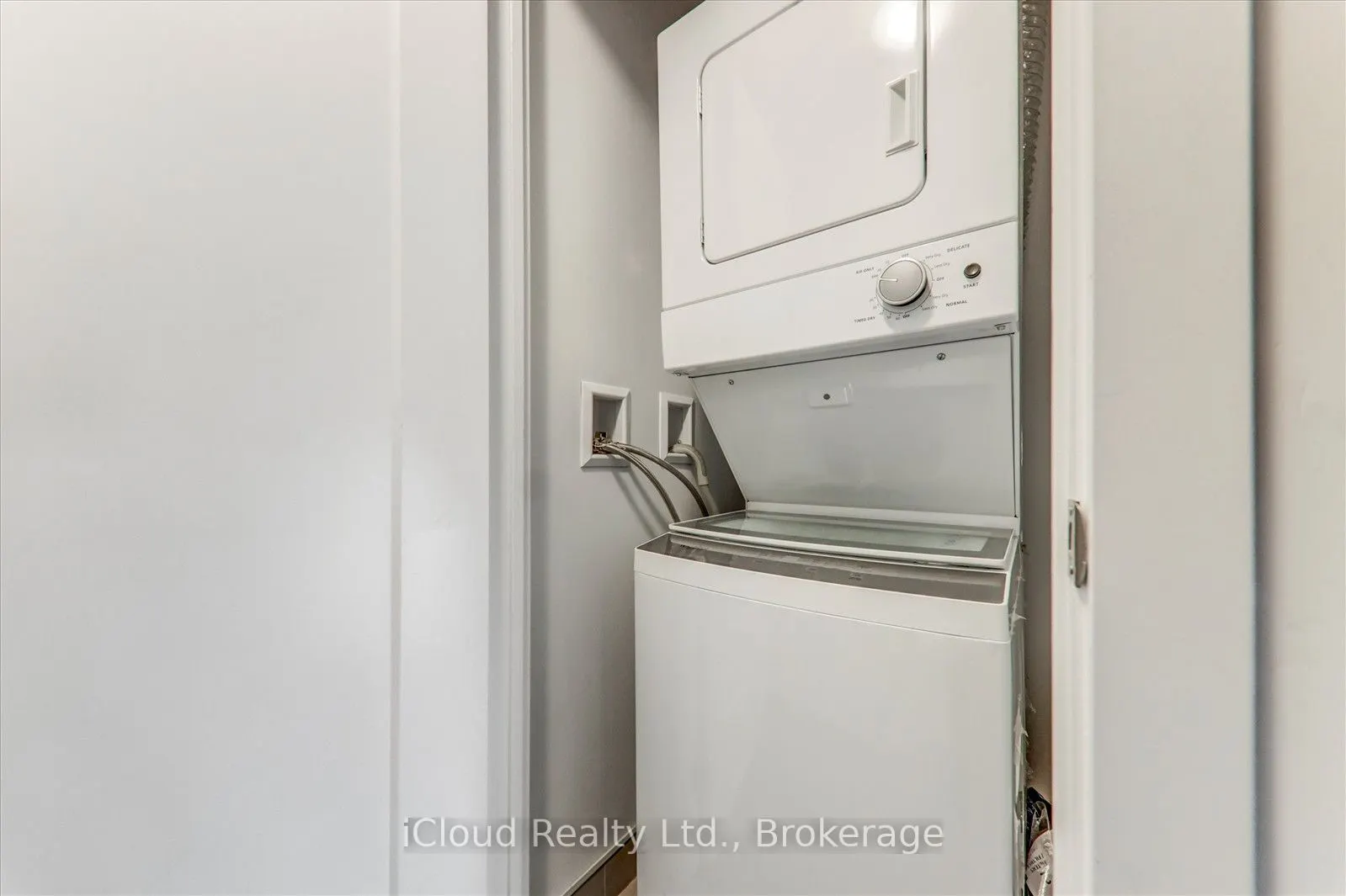 2550 Simcoe Street N, #321
