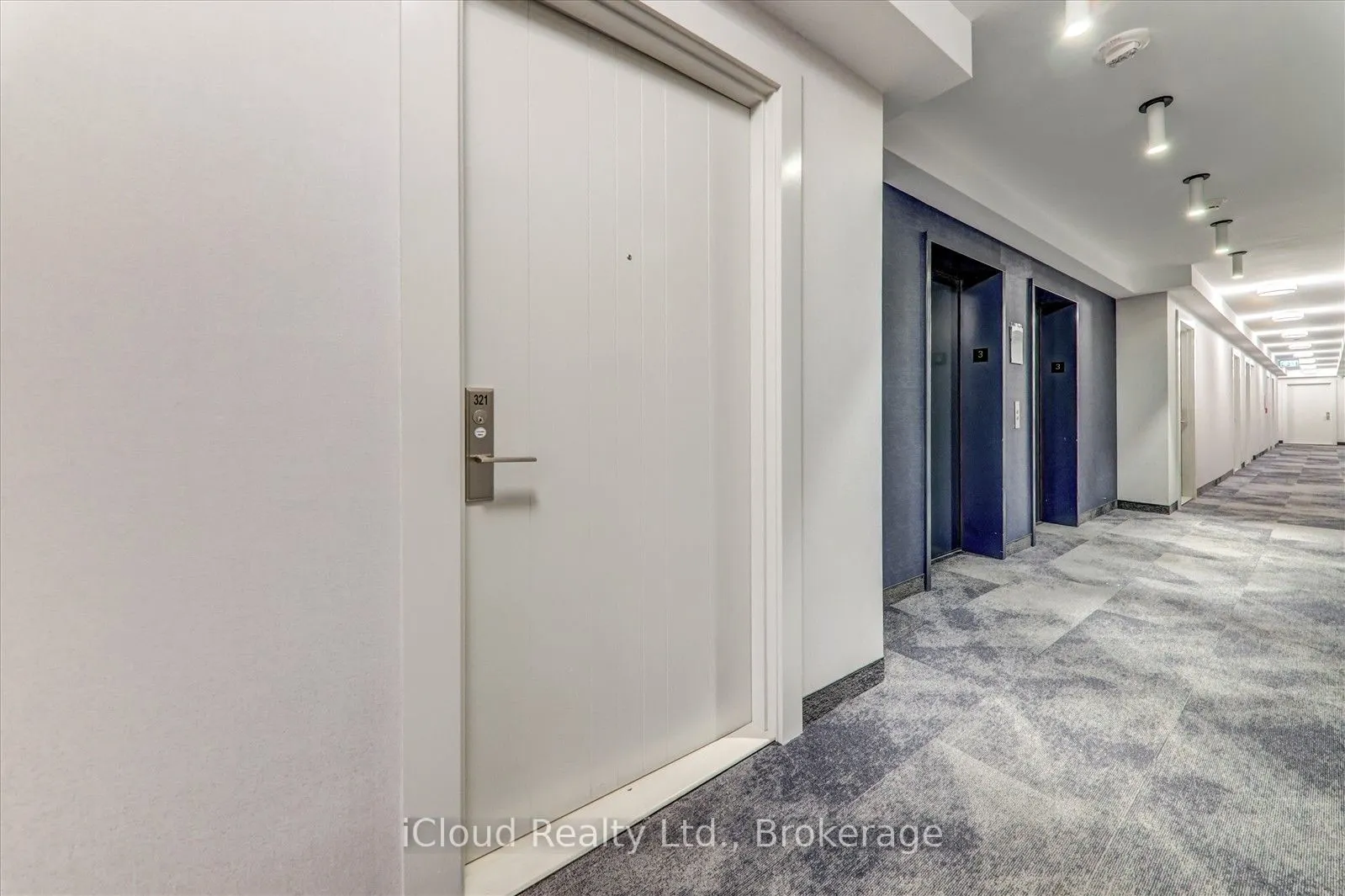 2550 Simcoe Street N, #321