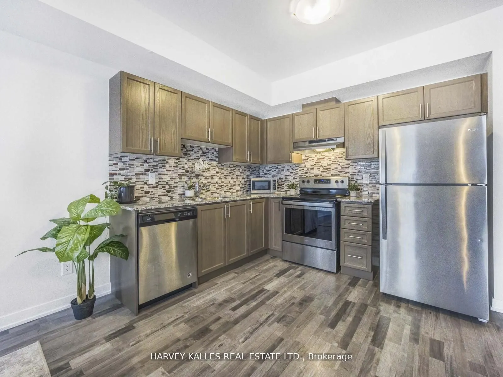 1460 Whites Road, #404