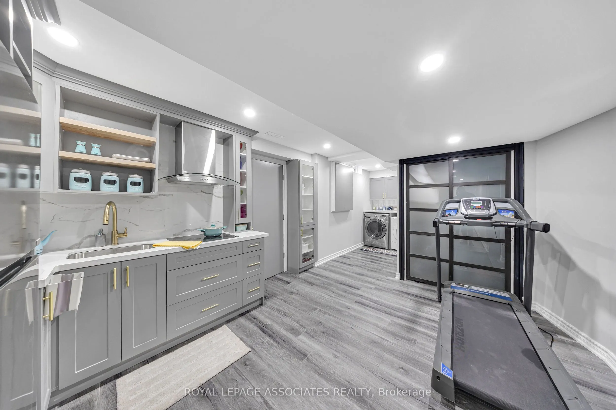 41 Pinoak Street