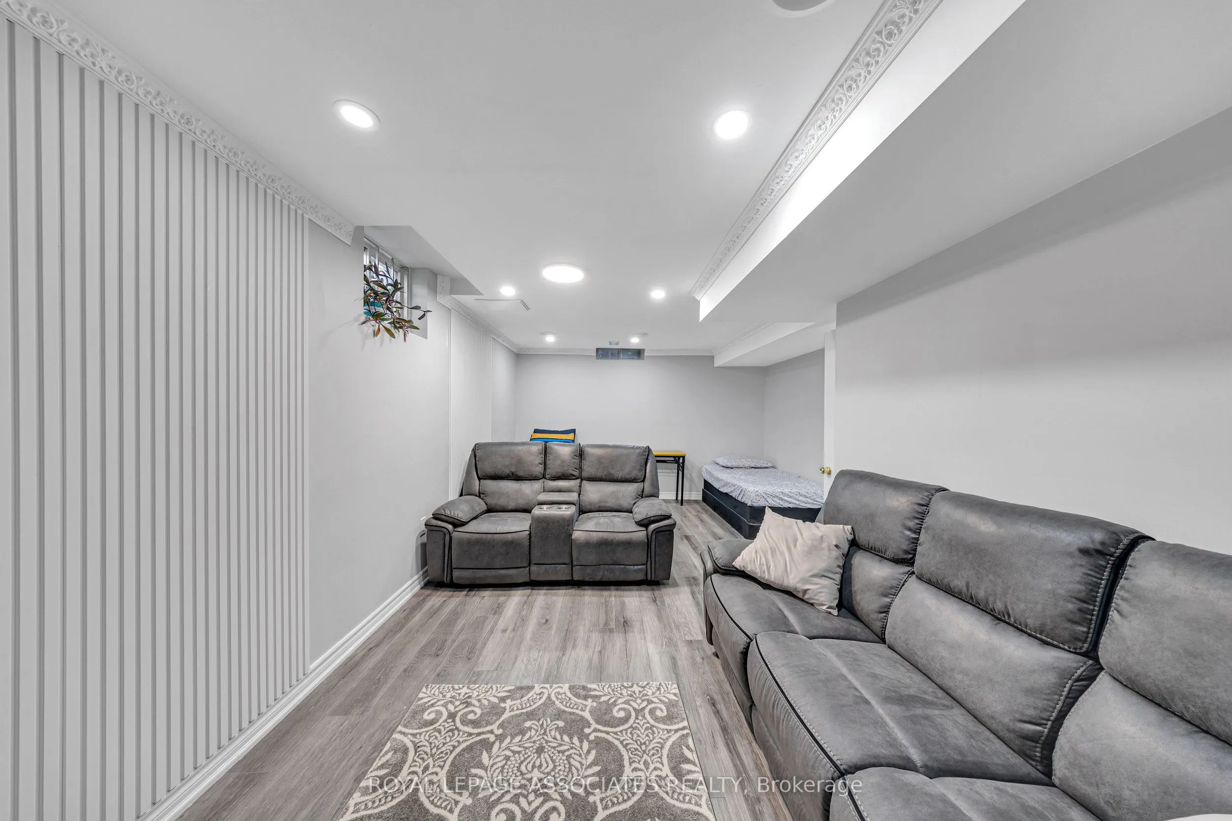 41 Pinoak Street