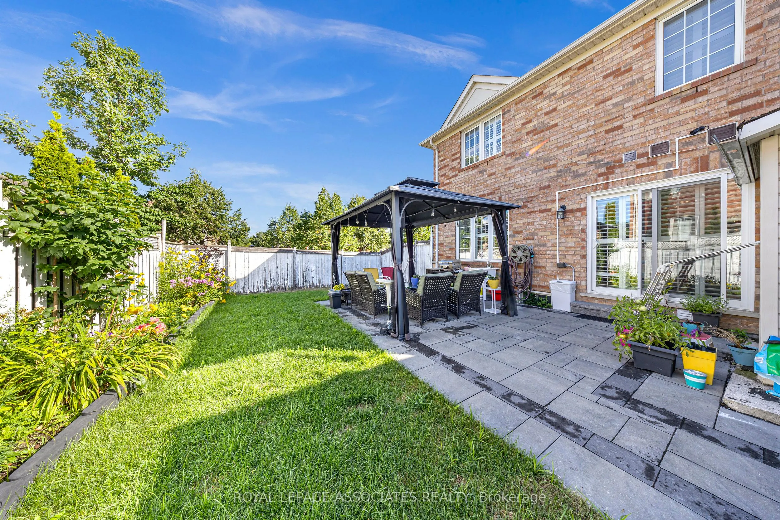 41 Pinoak Street
