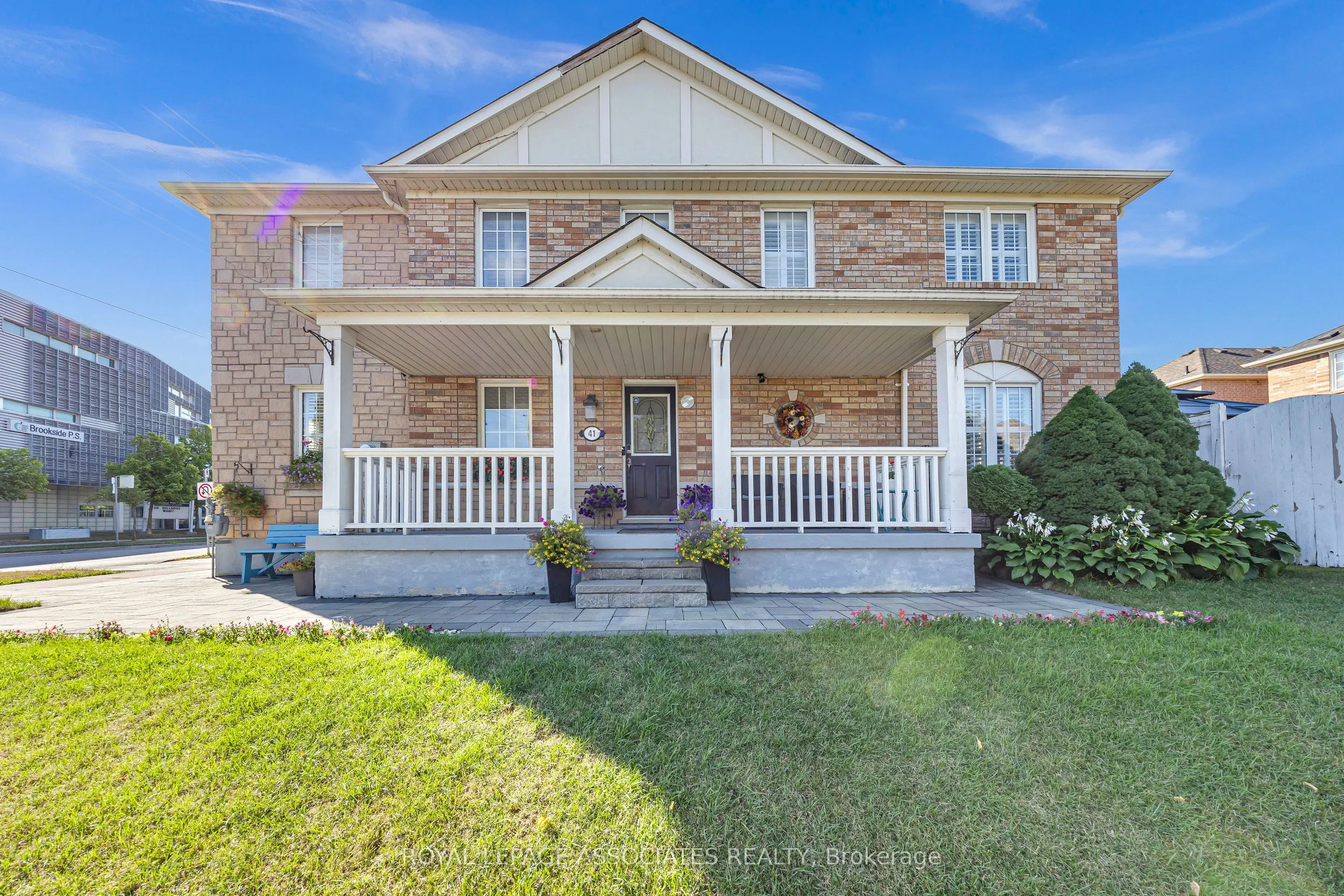 41 Pinoak Street