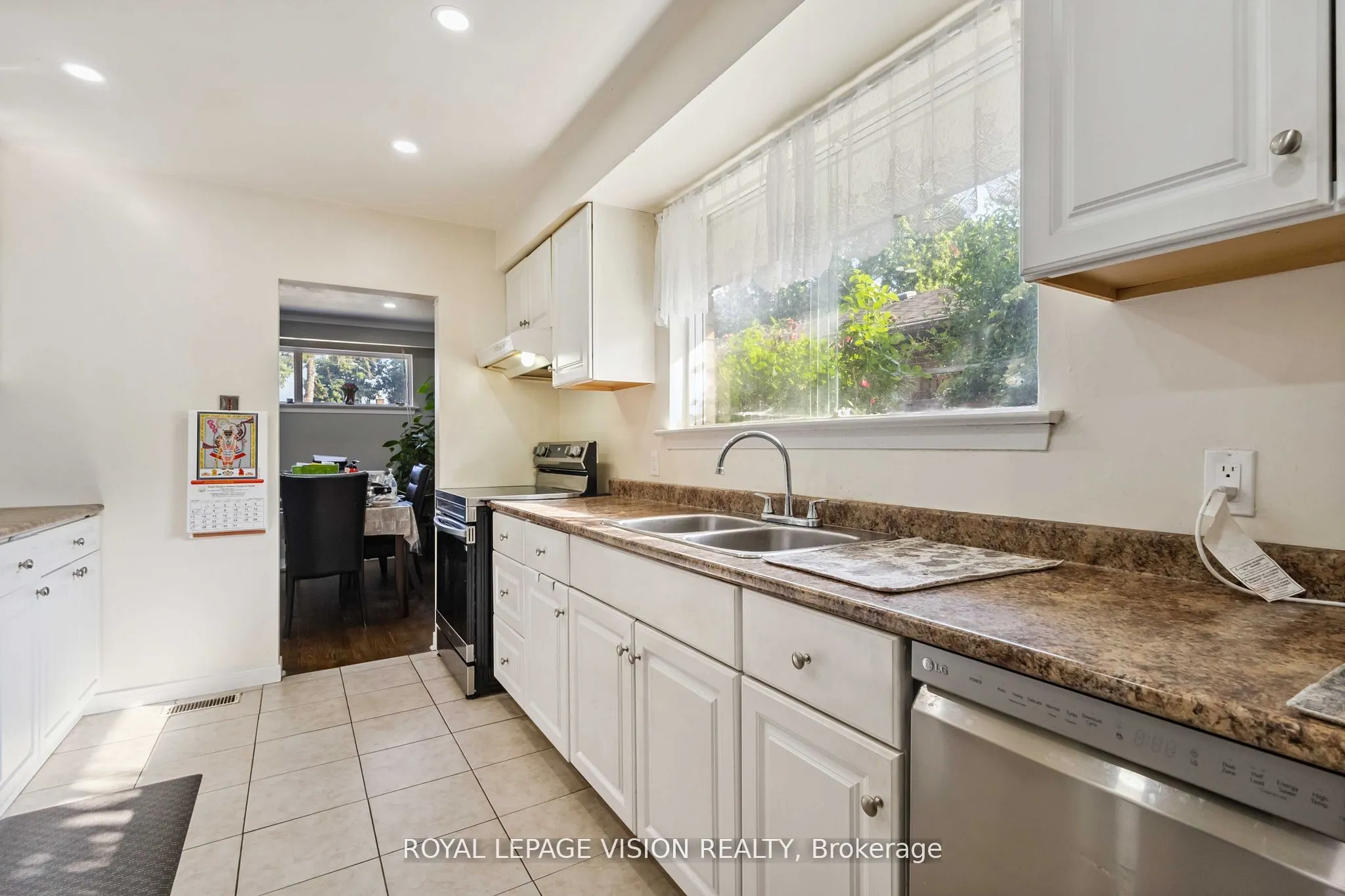 58 Dolly Varden Boulevard, #Main