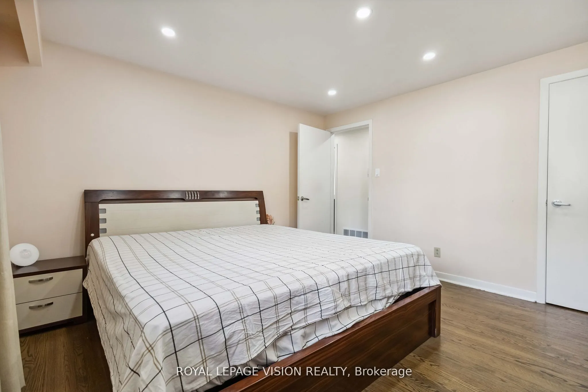 58 Dolly Varden Boulevard, #Main