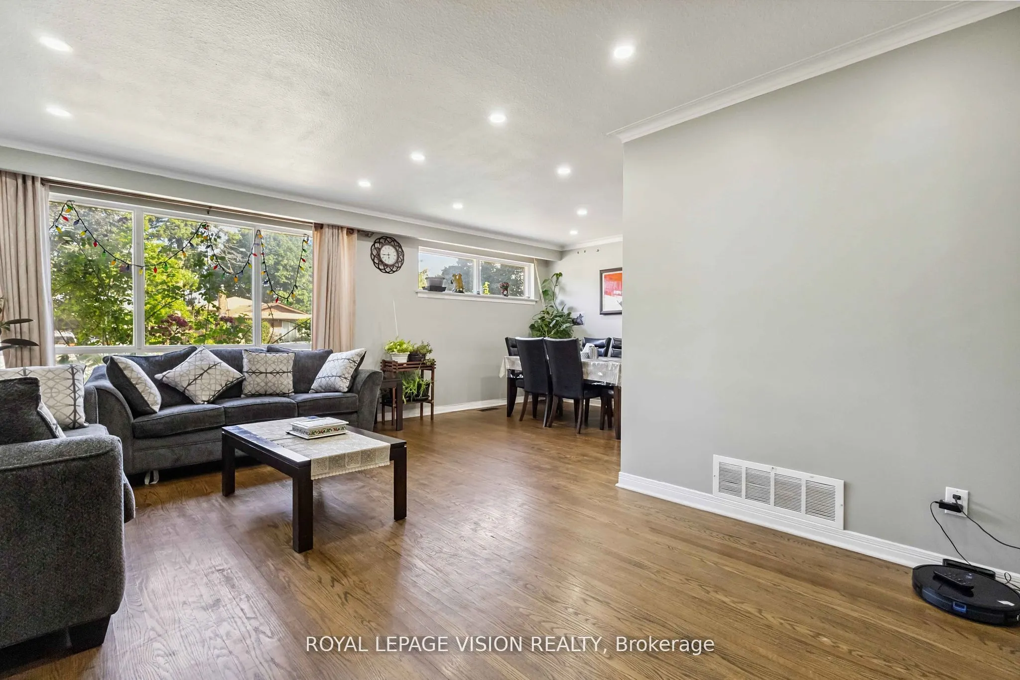 58 Dolly Varden Boulevard, #Main