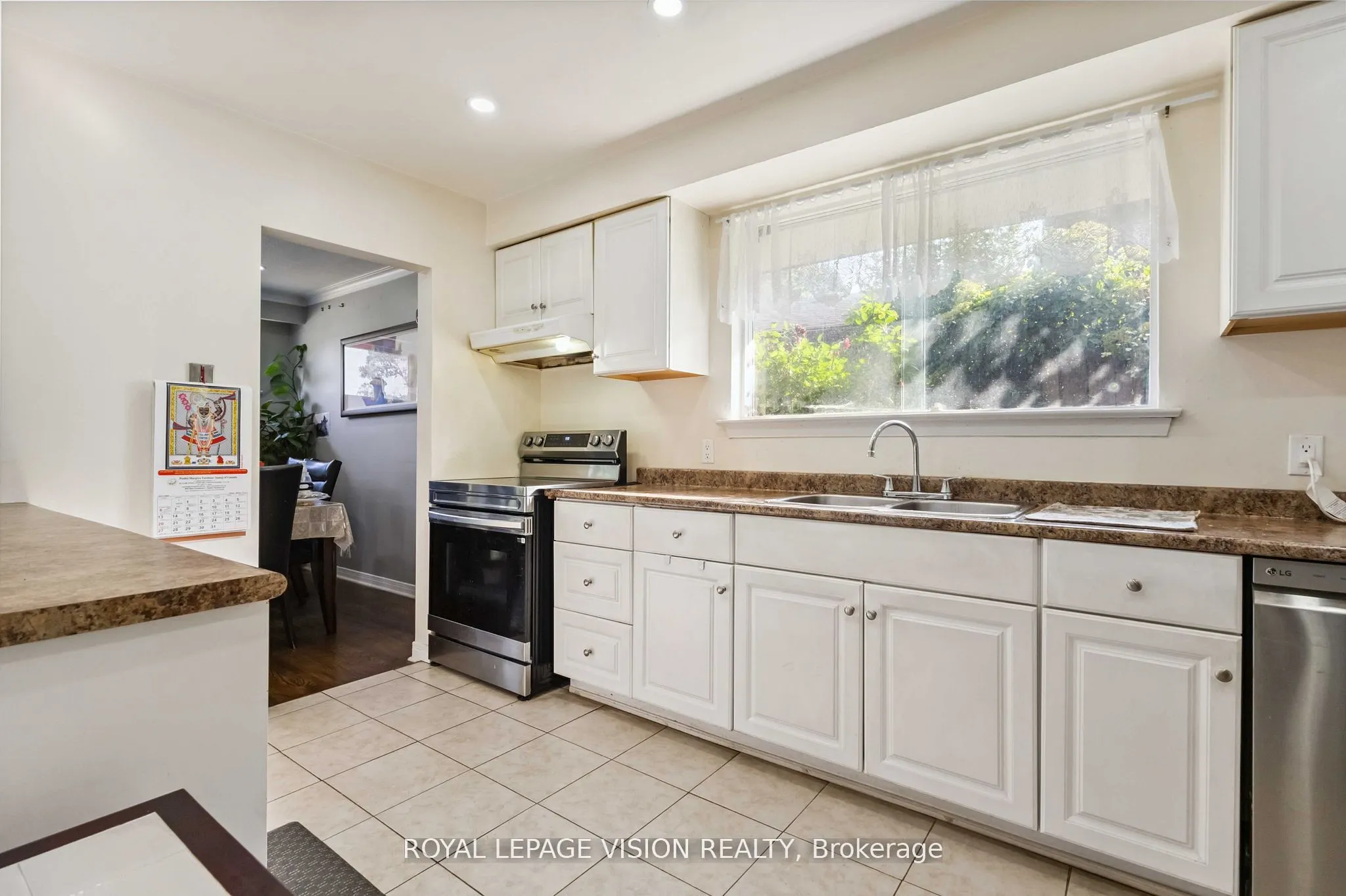 58 Dolly Varden Boulevard, #Main