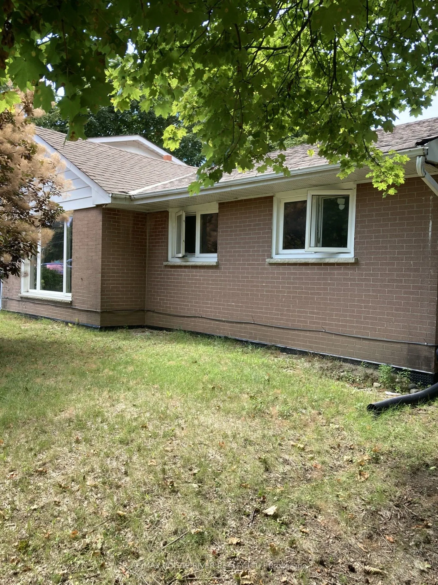 152 Thickson Road N