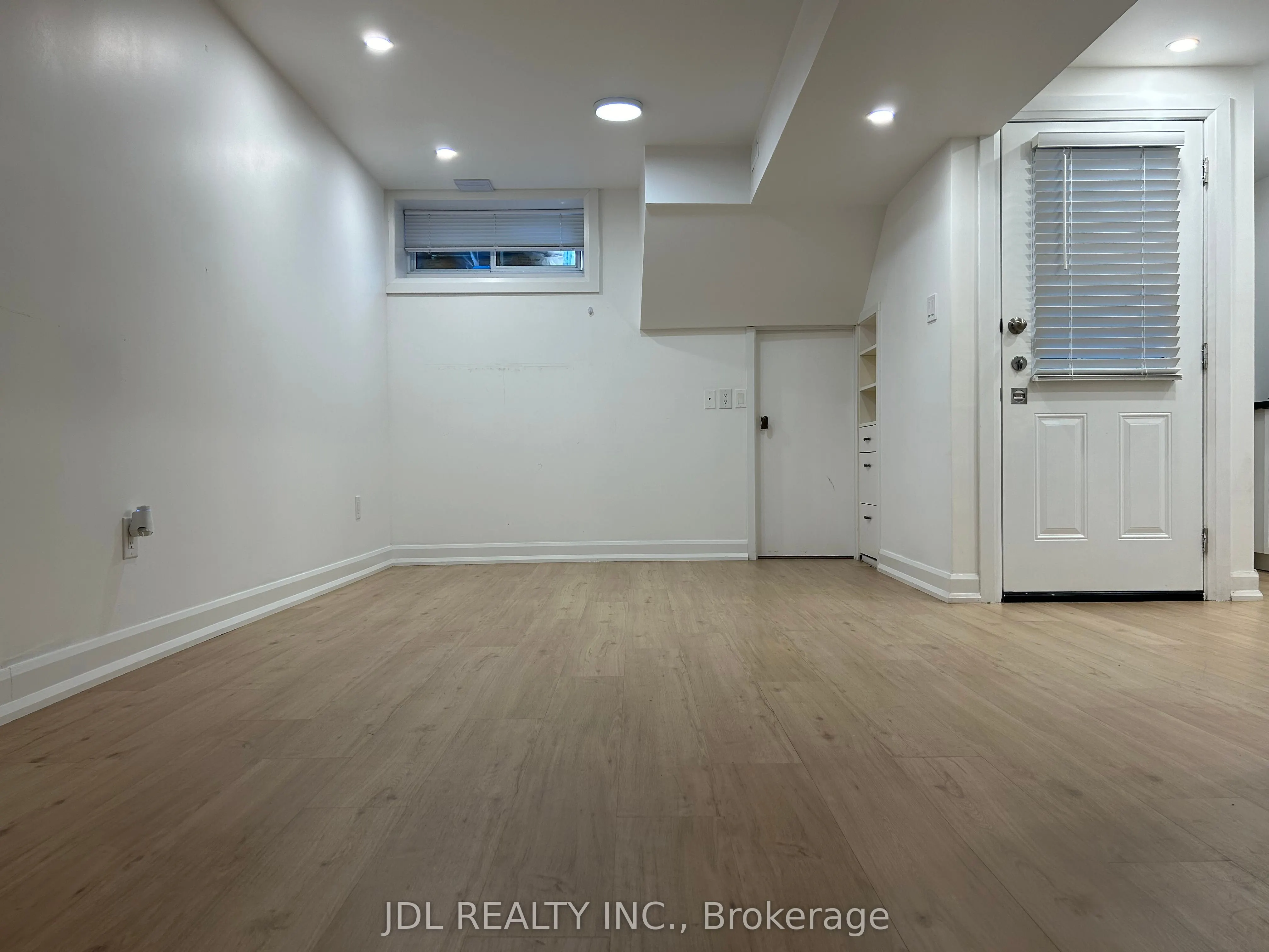 10 Coleridge Ave Avenue, #Basement