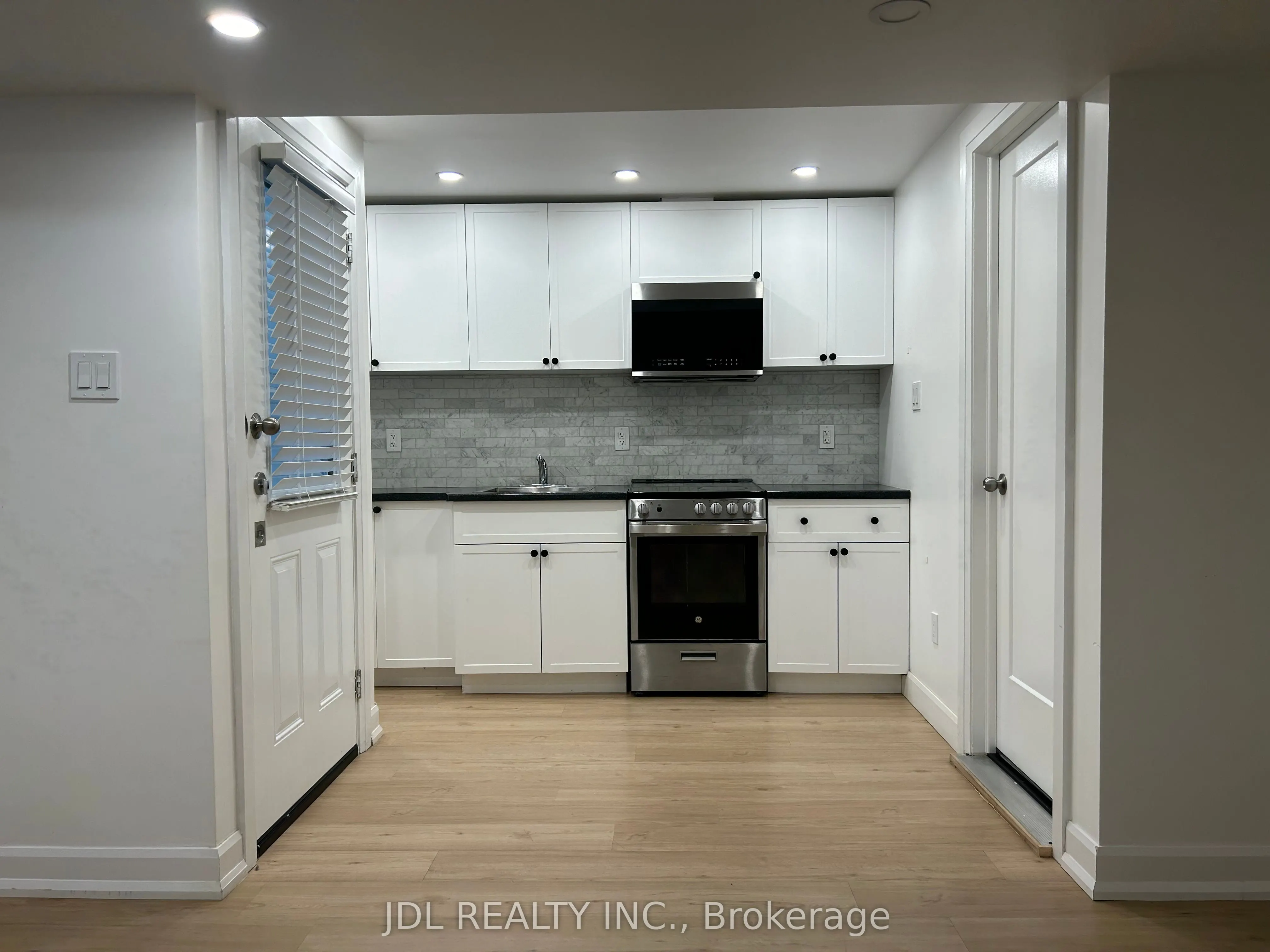 10 Coleridge Ave Avenue, #Basement