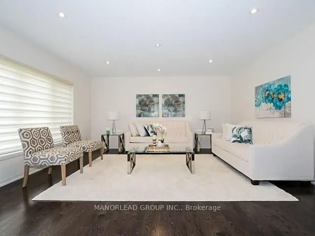 17 Raithby Crescent