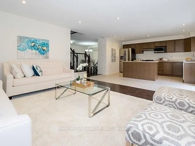17 Raithby Crescent