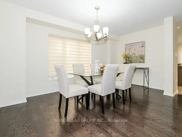17 Raithby Crescent