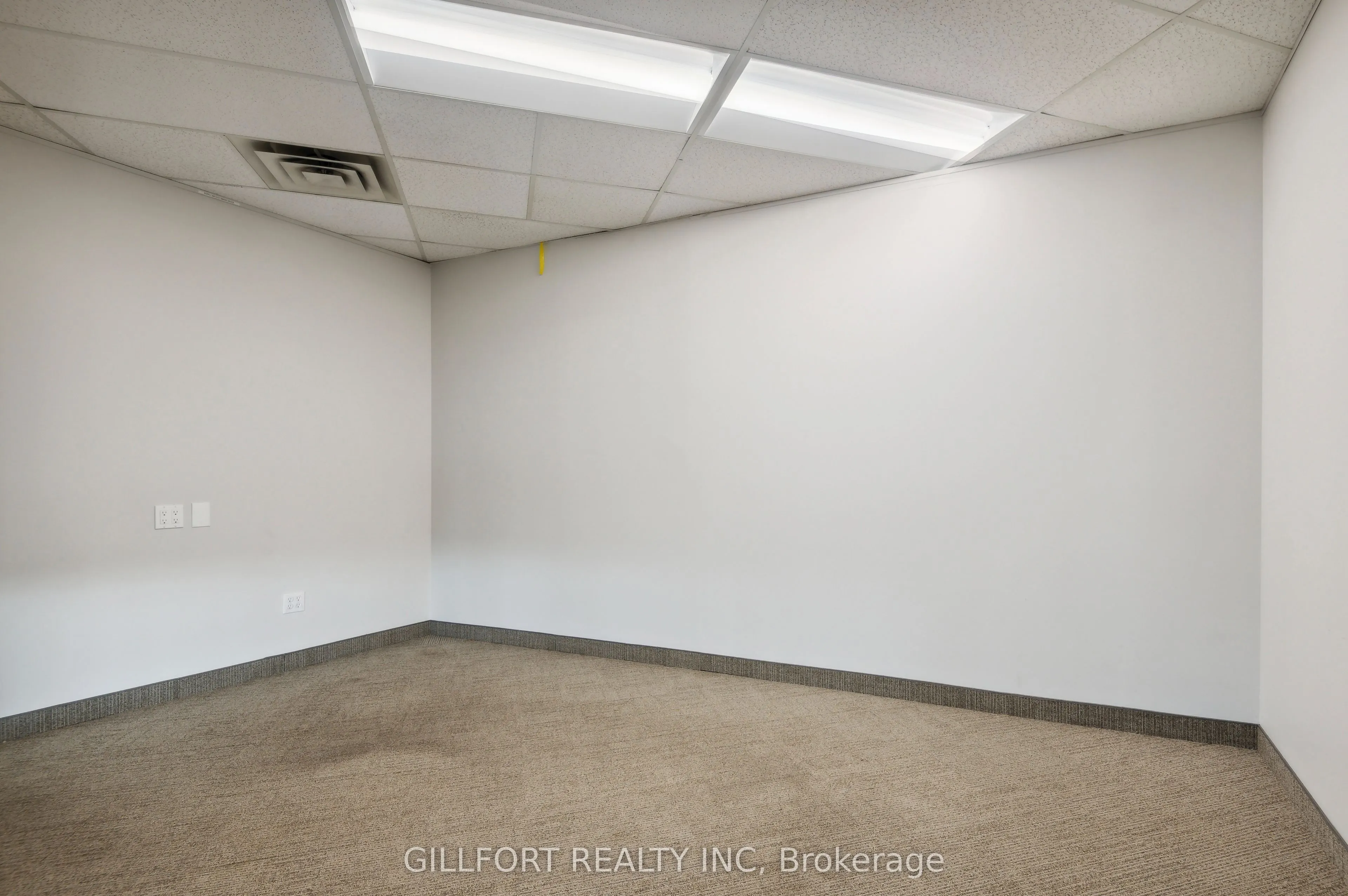 5639 Finch Avenue E, #3rd Floor