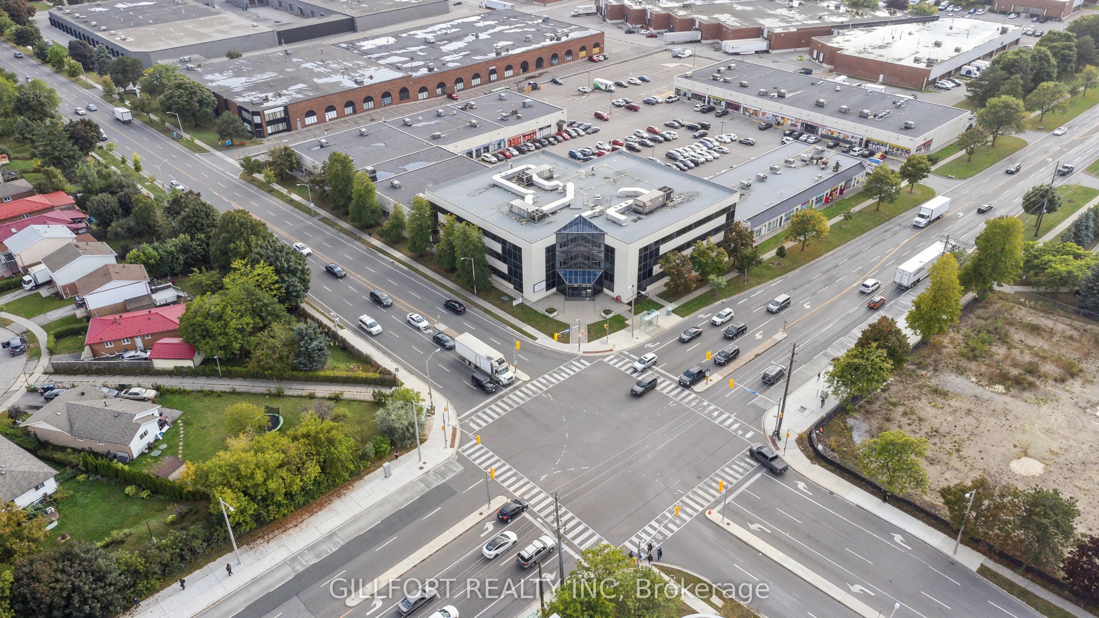 5639 Finch Avenue E, #3rd Floor