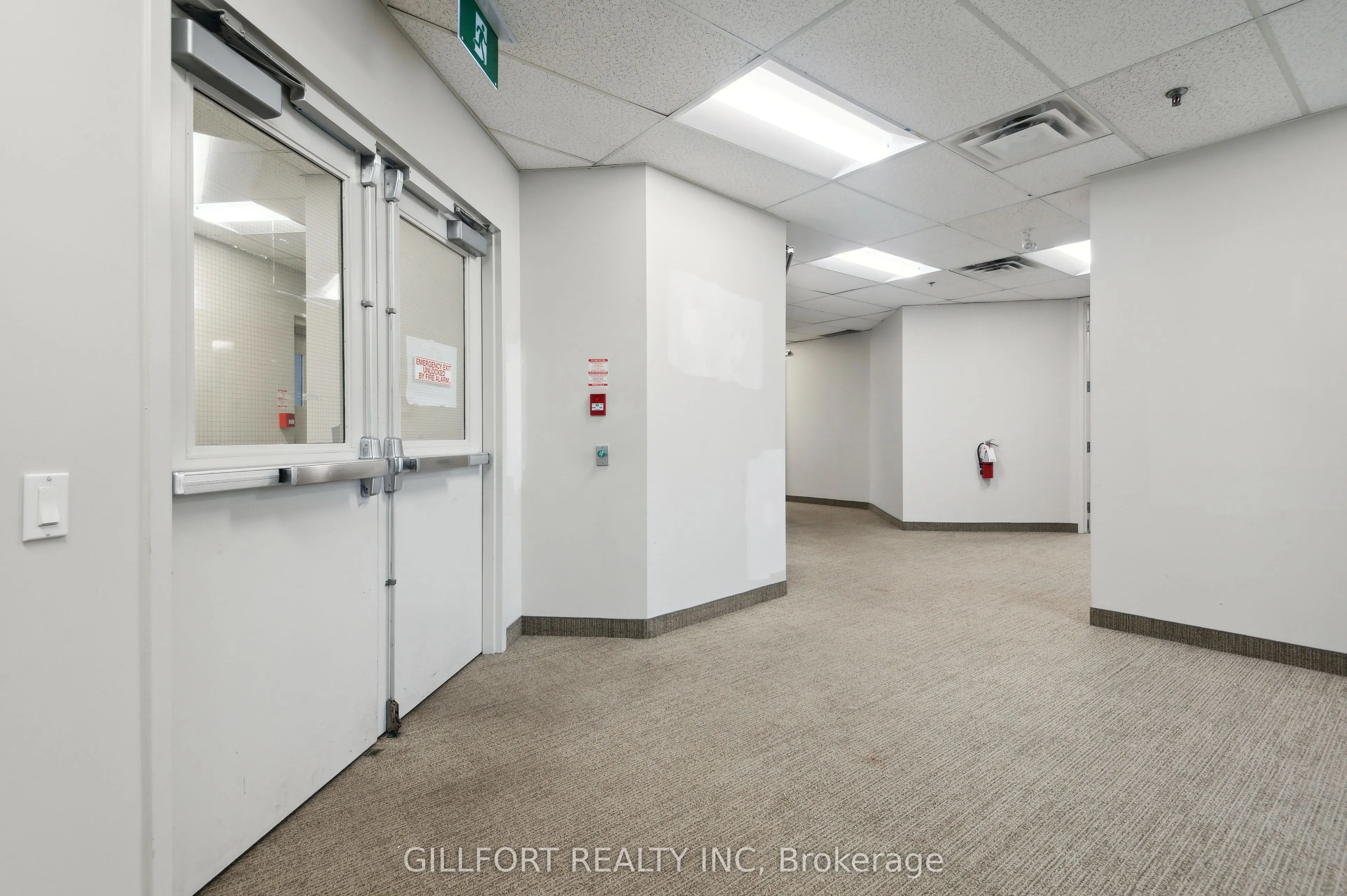5639 Finch Avenue E, #3rd Floor